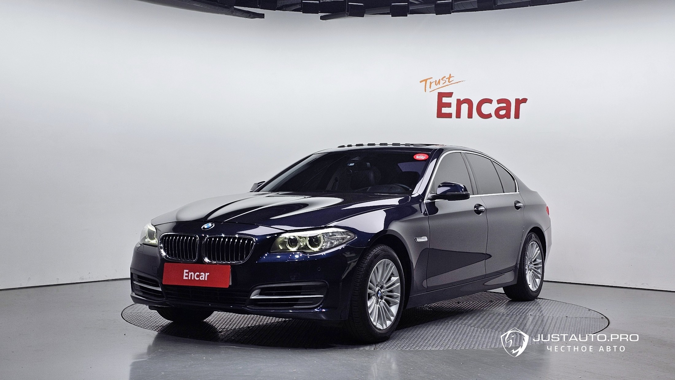 Автомобиль BMW 5-Series