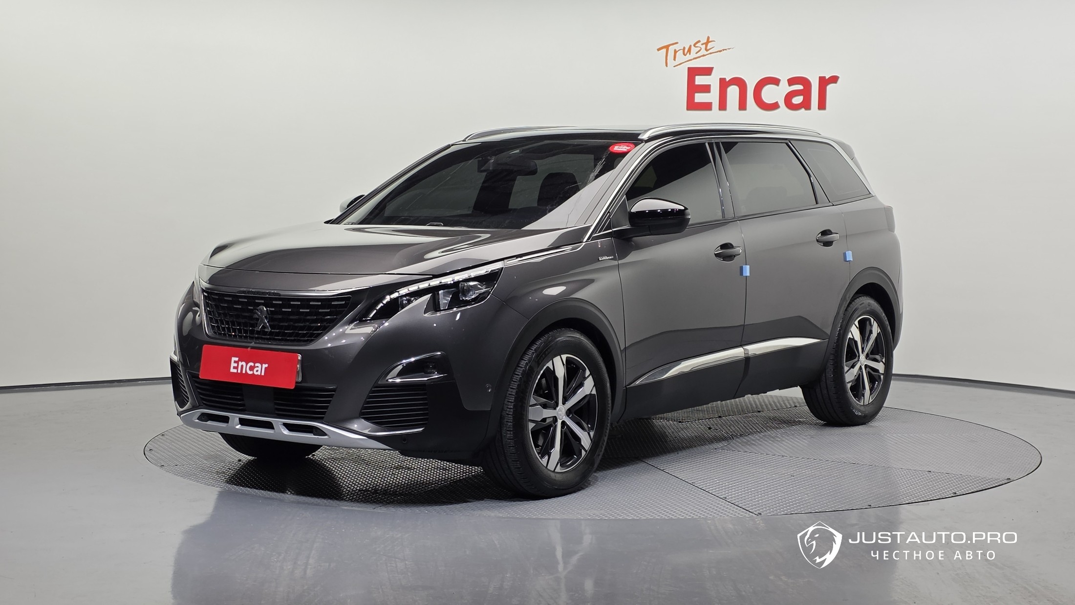 Автомобиль Peugeot 5008
