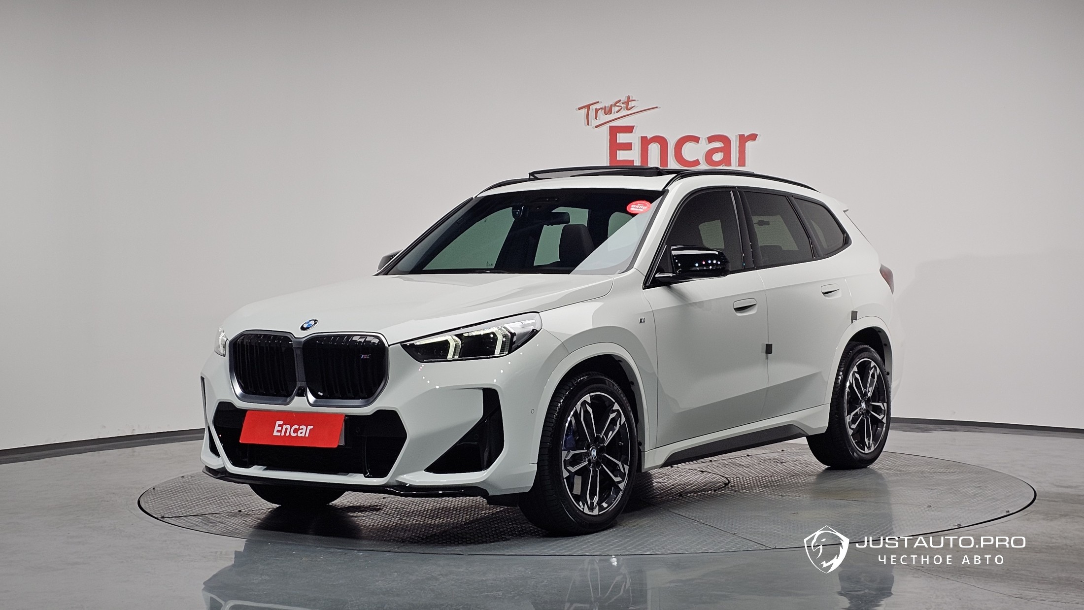 Автомобиль BMW X1