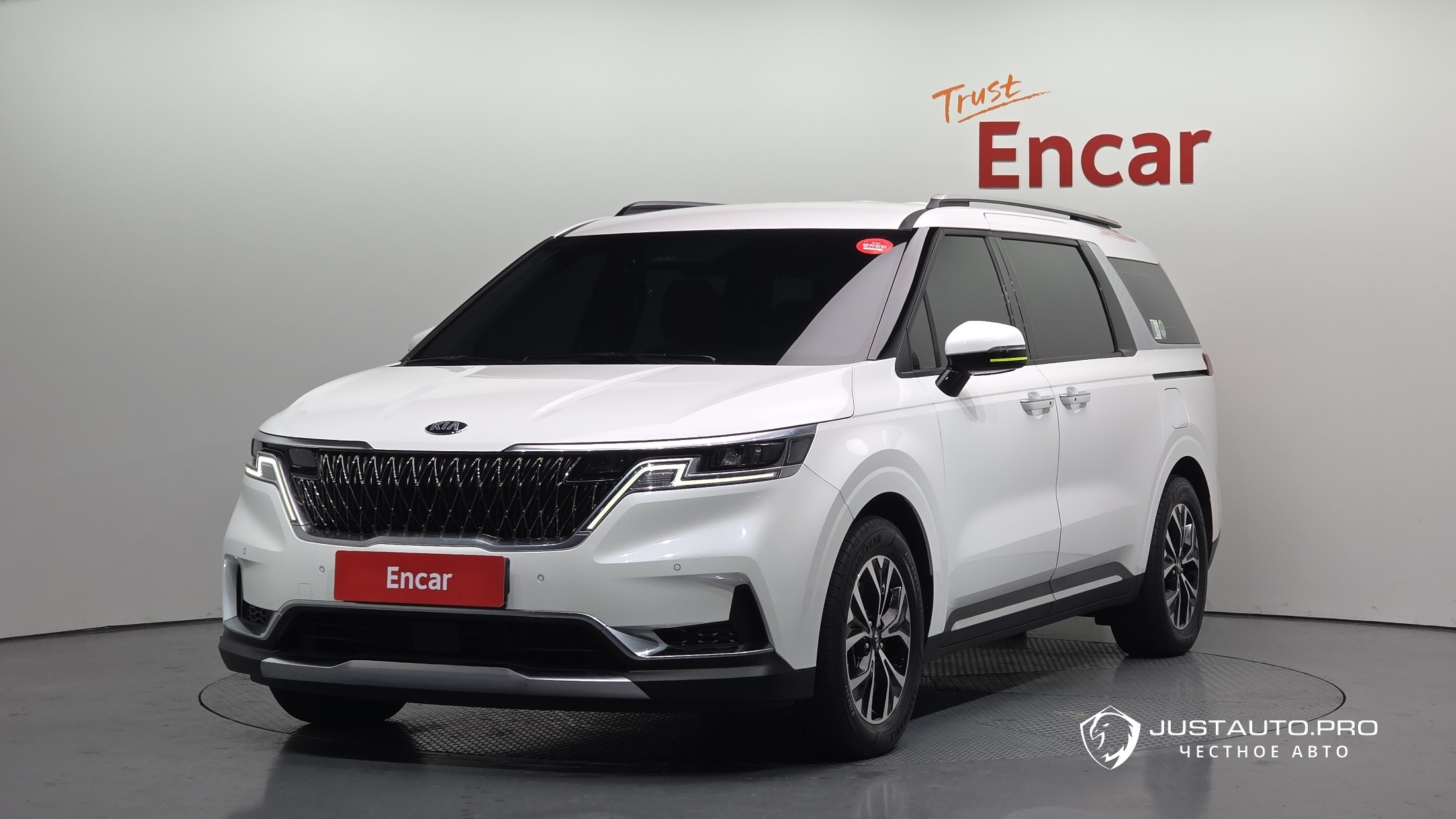 Автомобиль Kia Canival