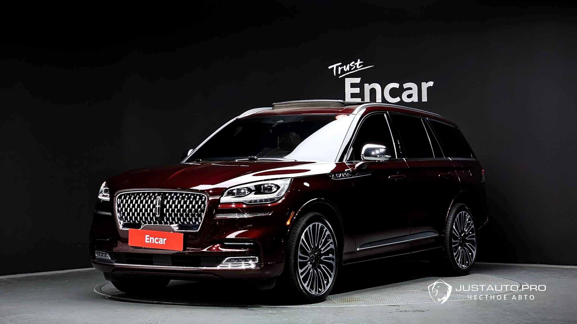 Автомобиль Lincoln Aviator