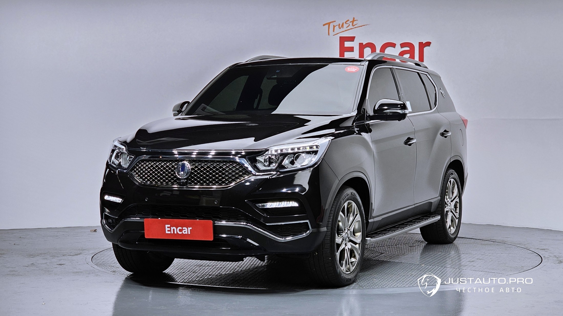 Автомобиль KG_Mobility_Ssangyong Rexton