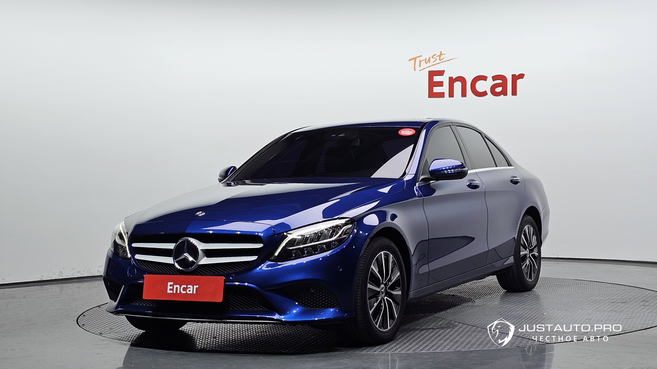 Автомобиль Mercedes-Benz C-Class