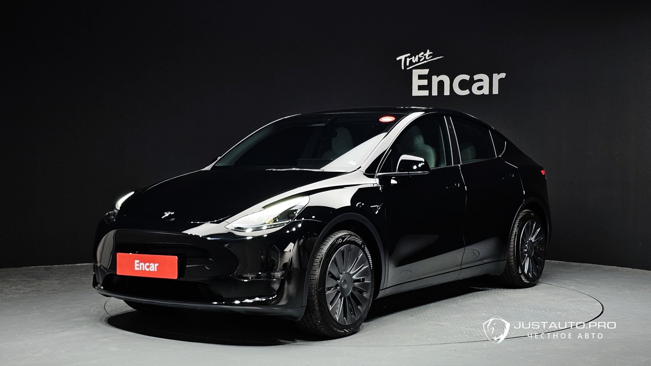 Автомобиль Tesla Model Y