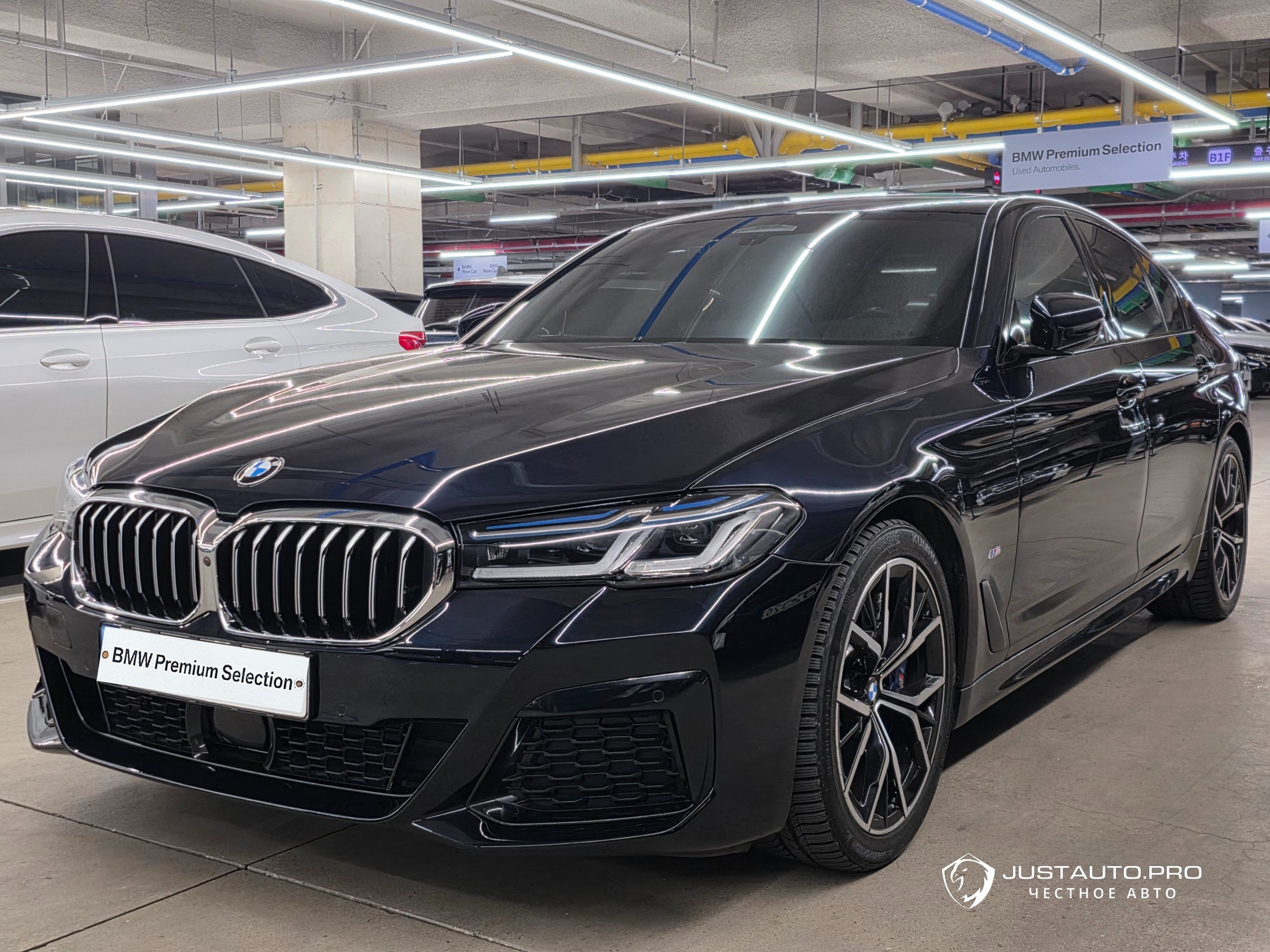 Автомобиль BMW 5-Series