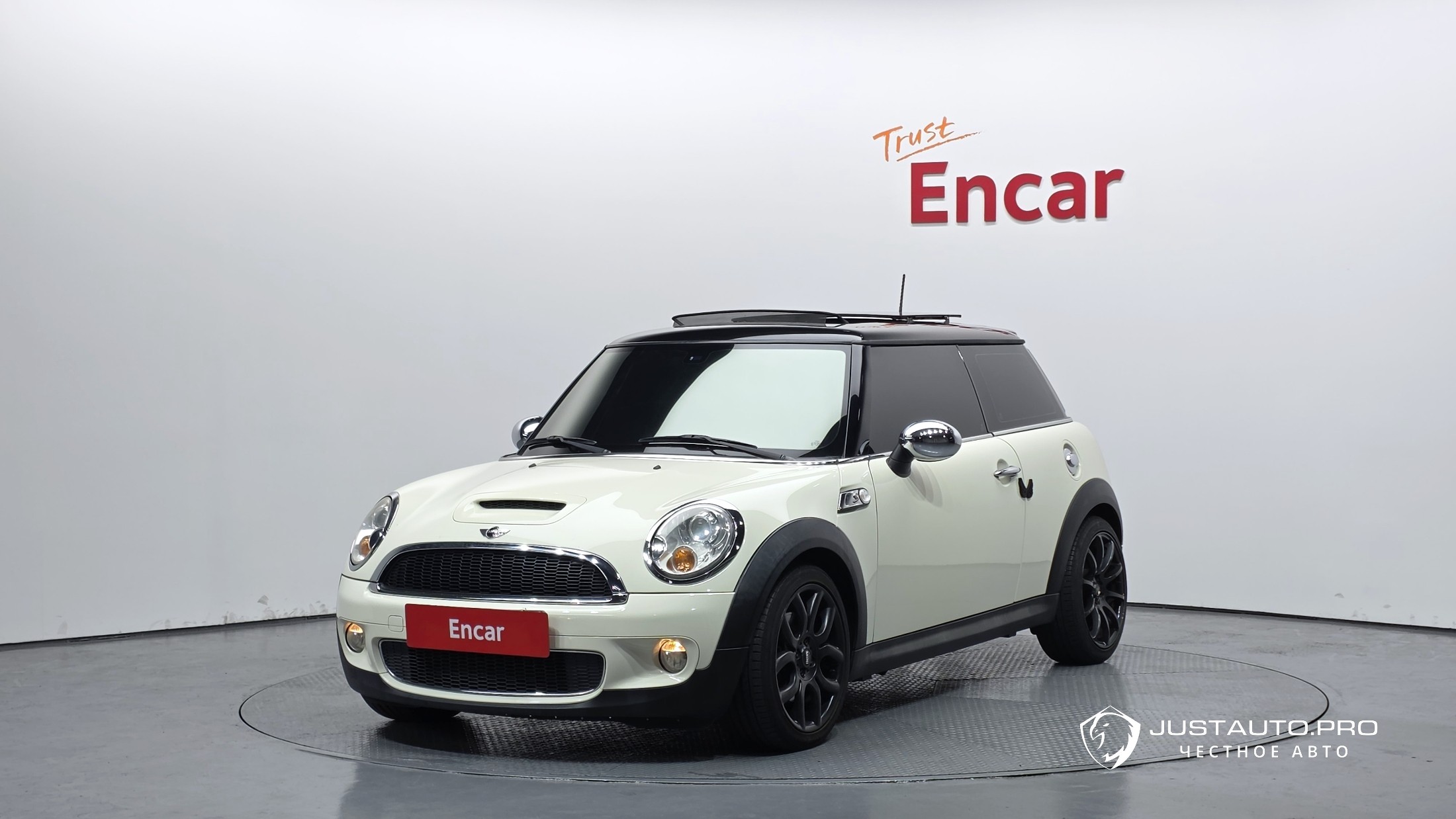 Автомобиль Mini Cooper