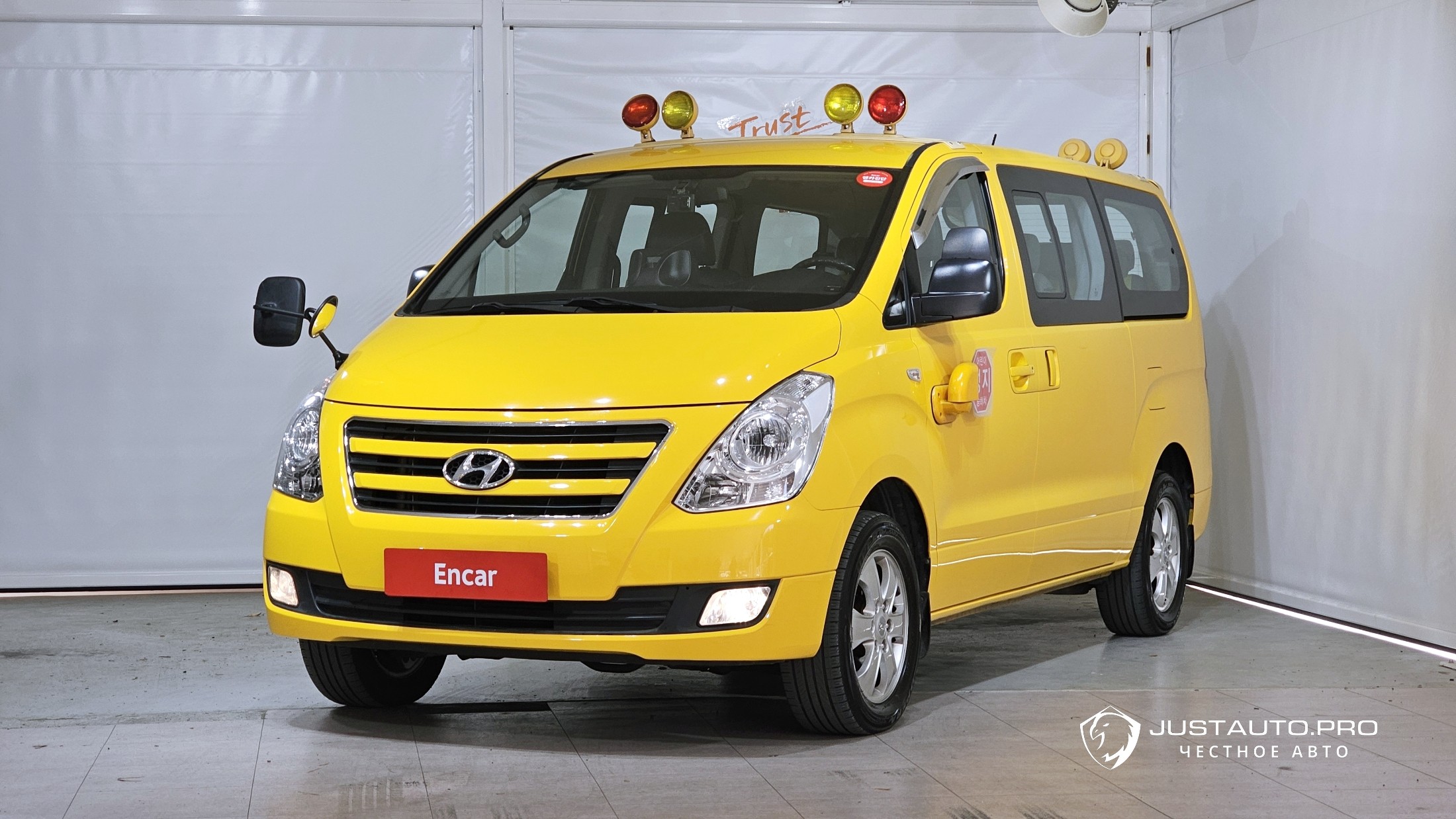 Автомобиль Hyundai Starex