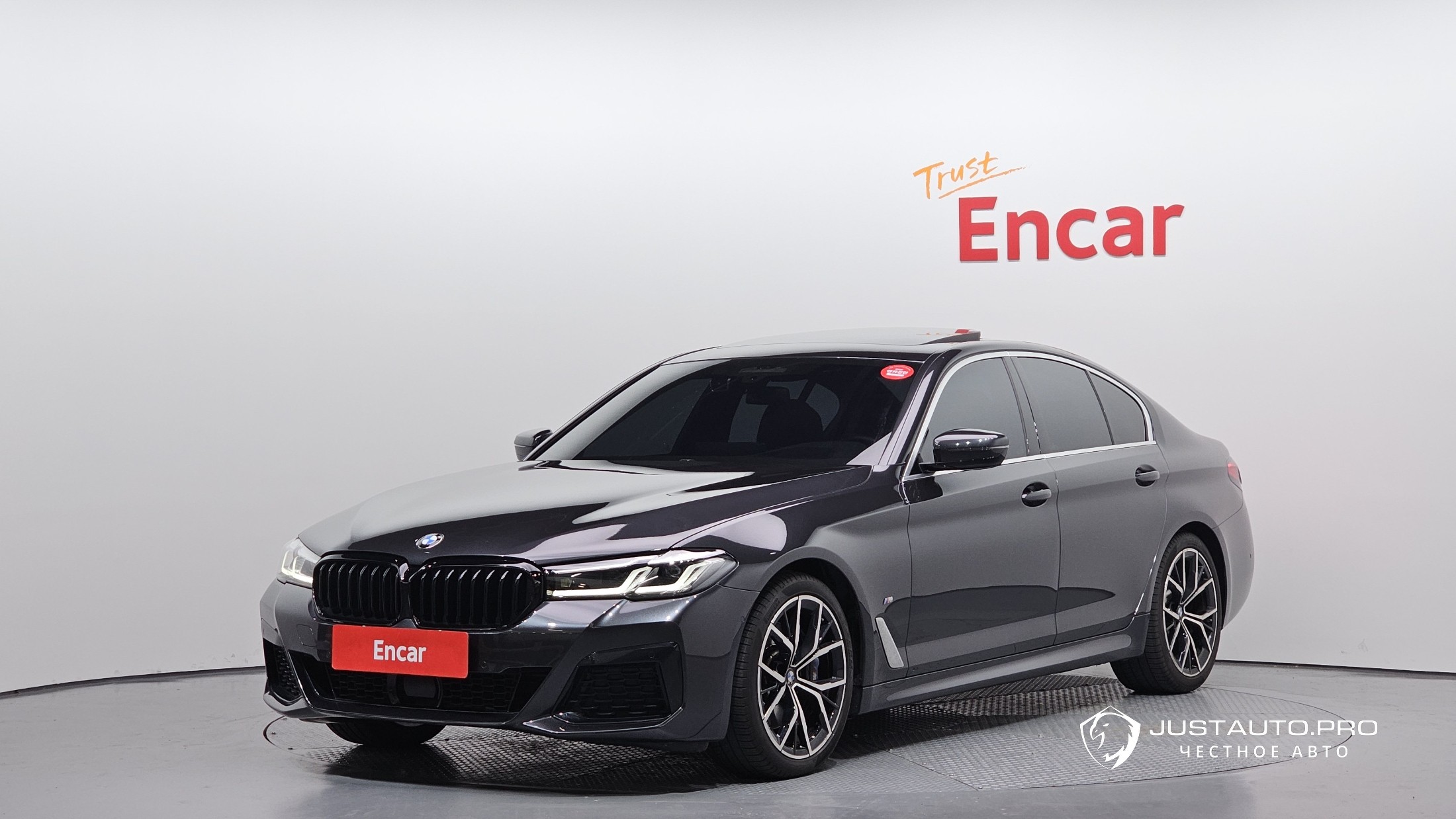 Автомобиль BMW 5-Series