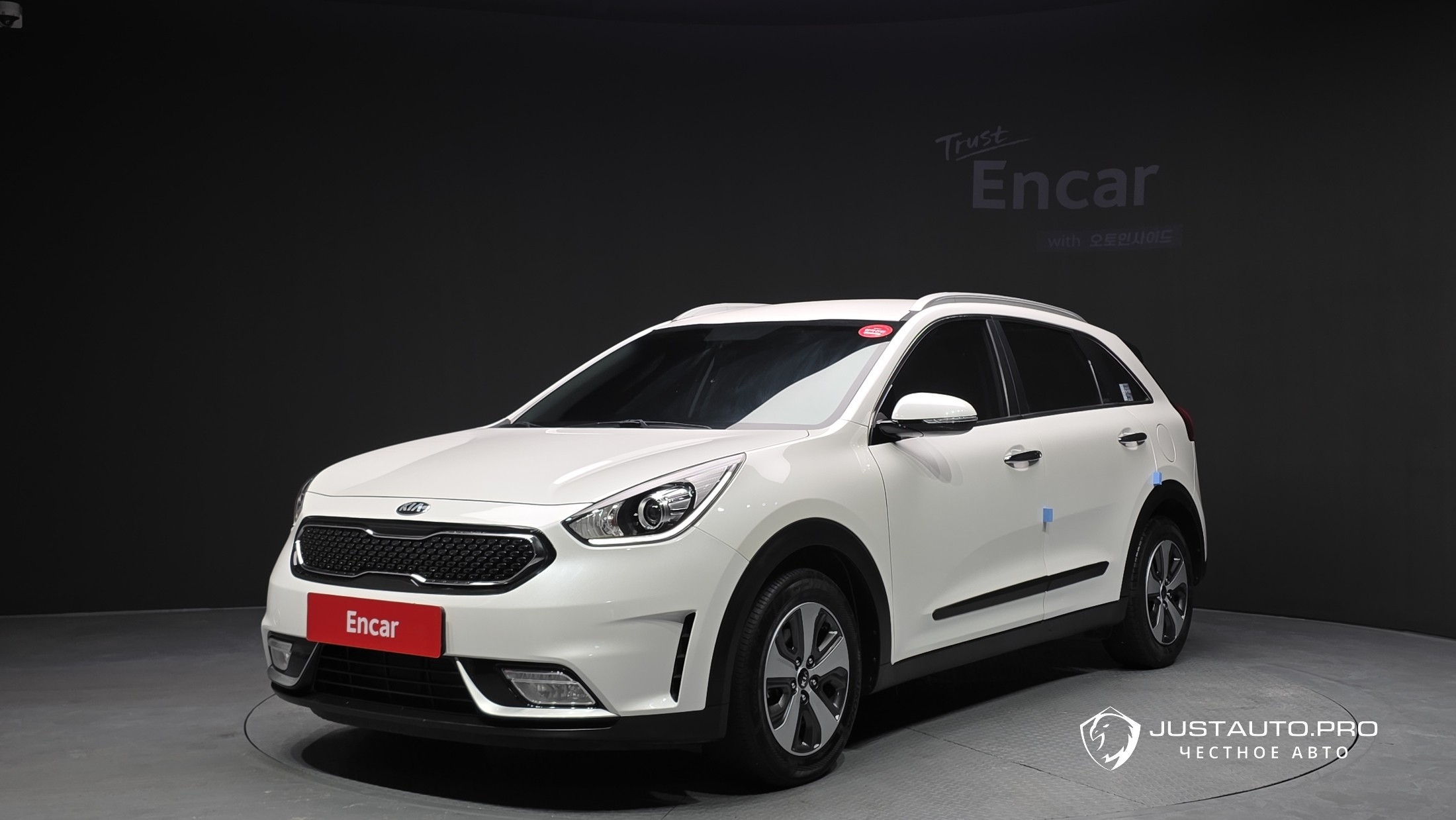 Автомобиль Kia Niro