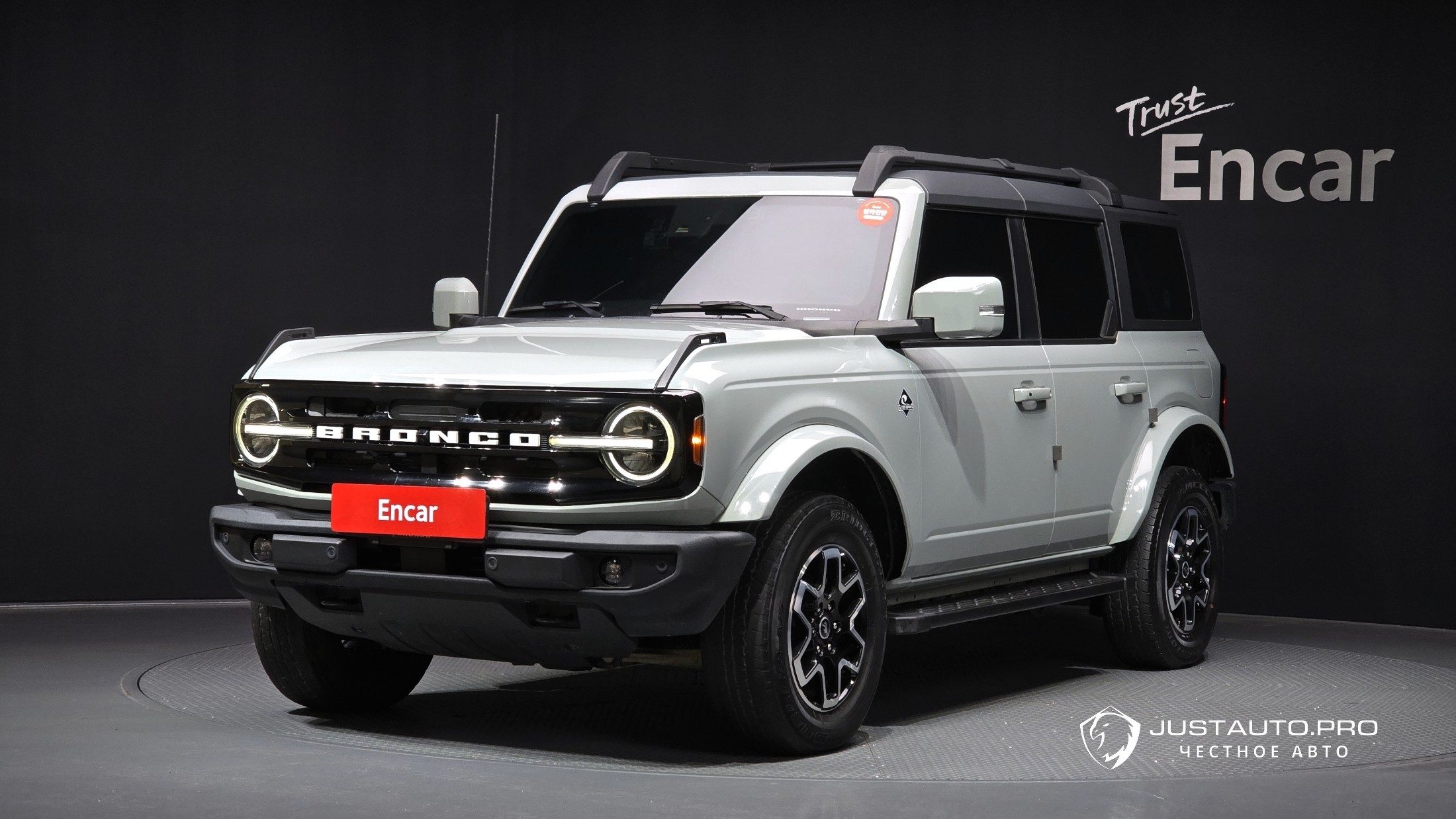 Автомобиль Ford Bronco