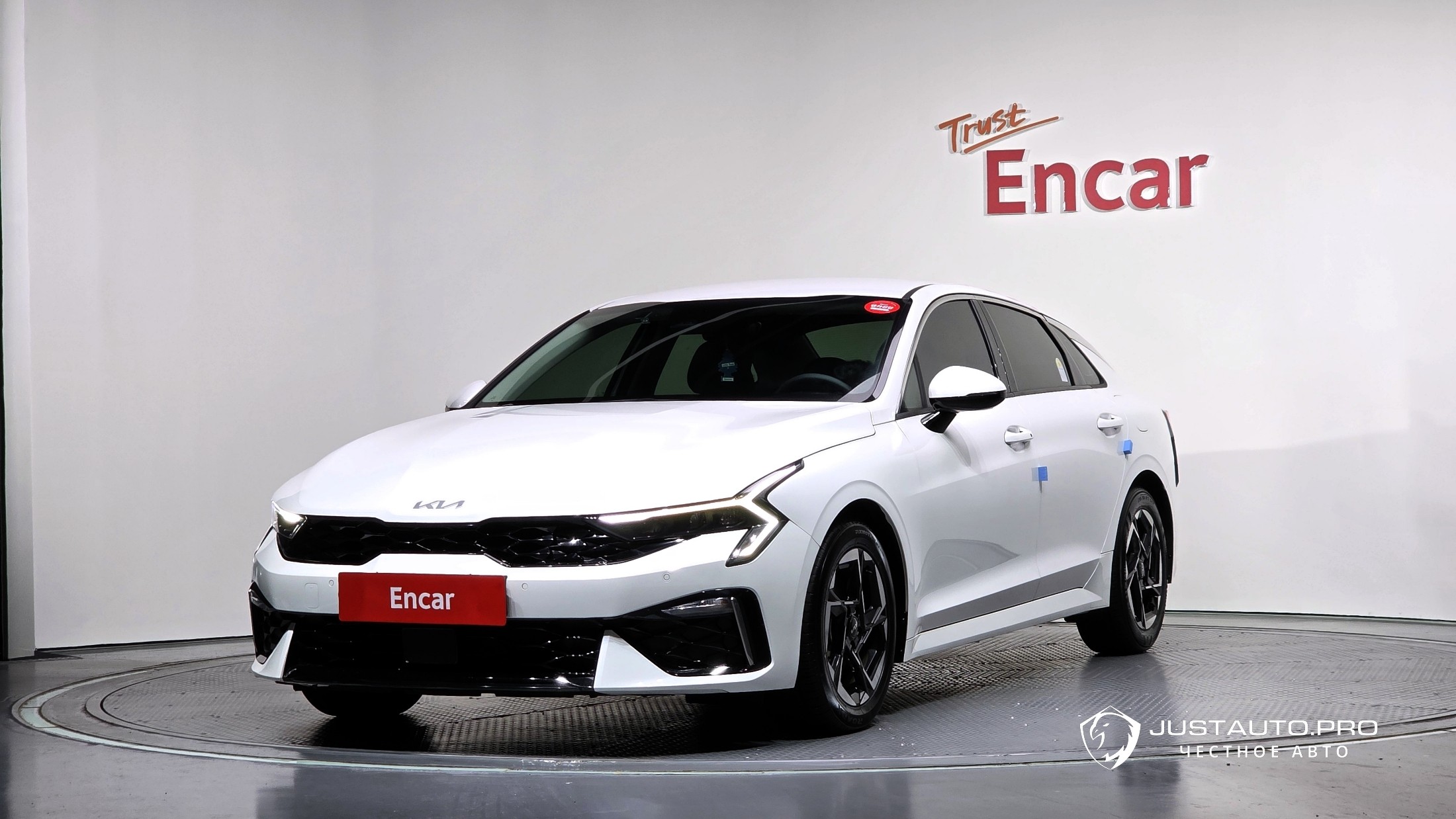 Автомобиль Kia K5