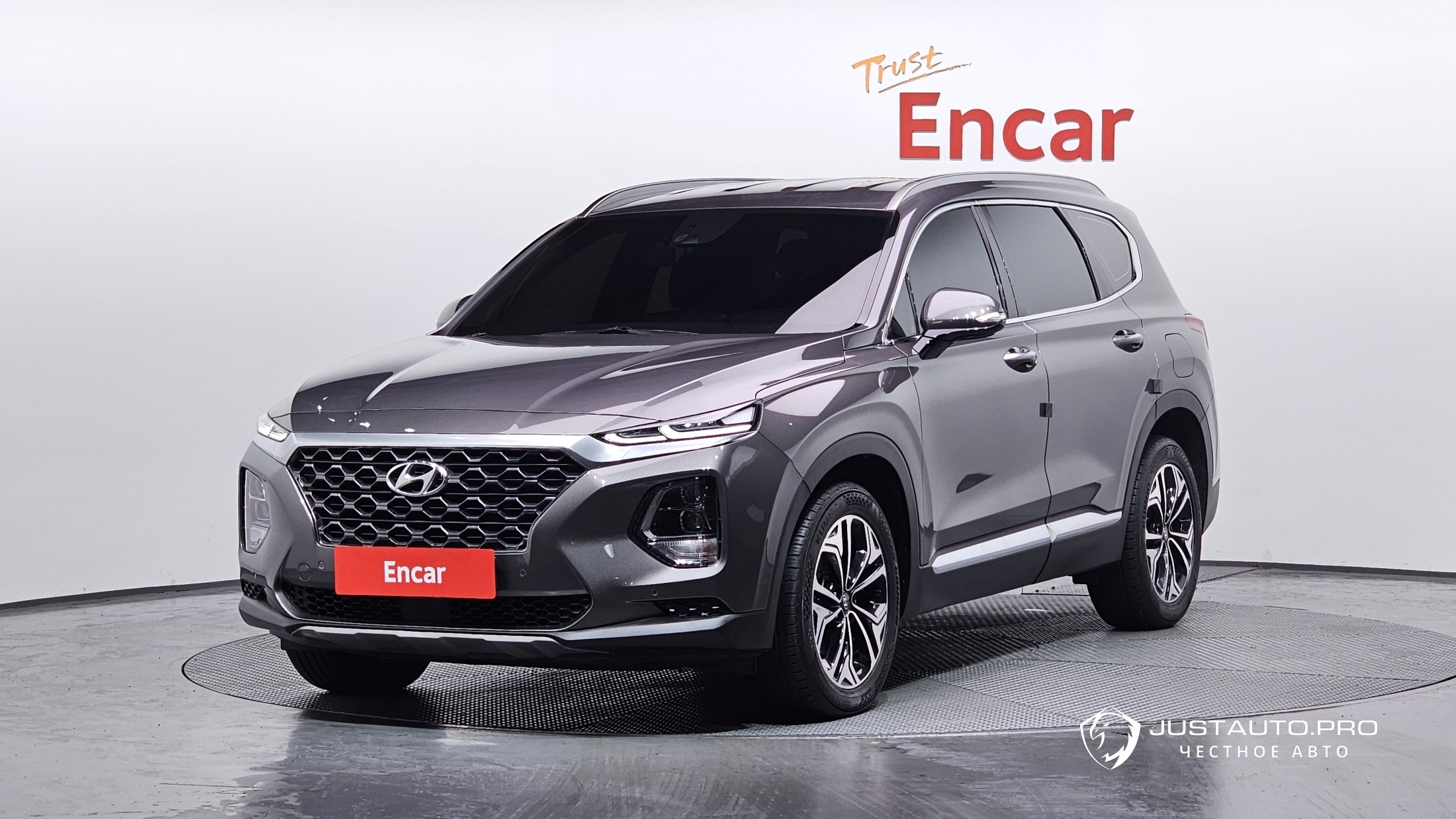 Автомобиль Hyundai Santafe