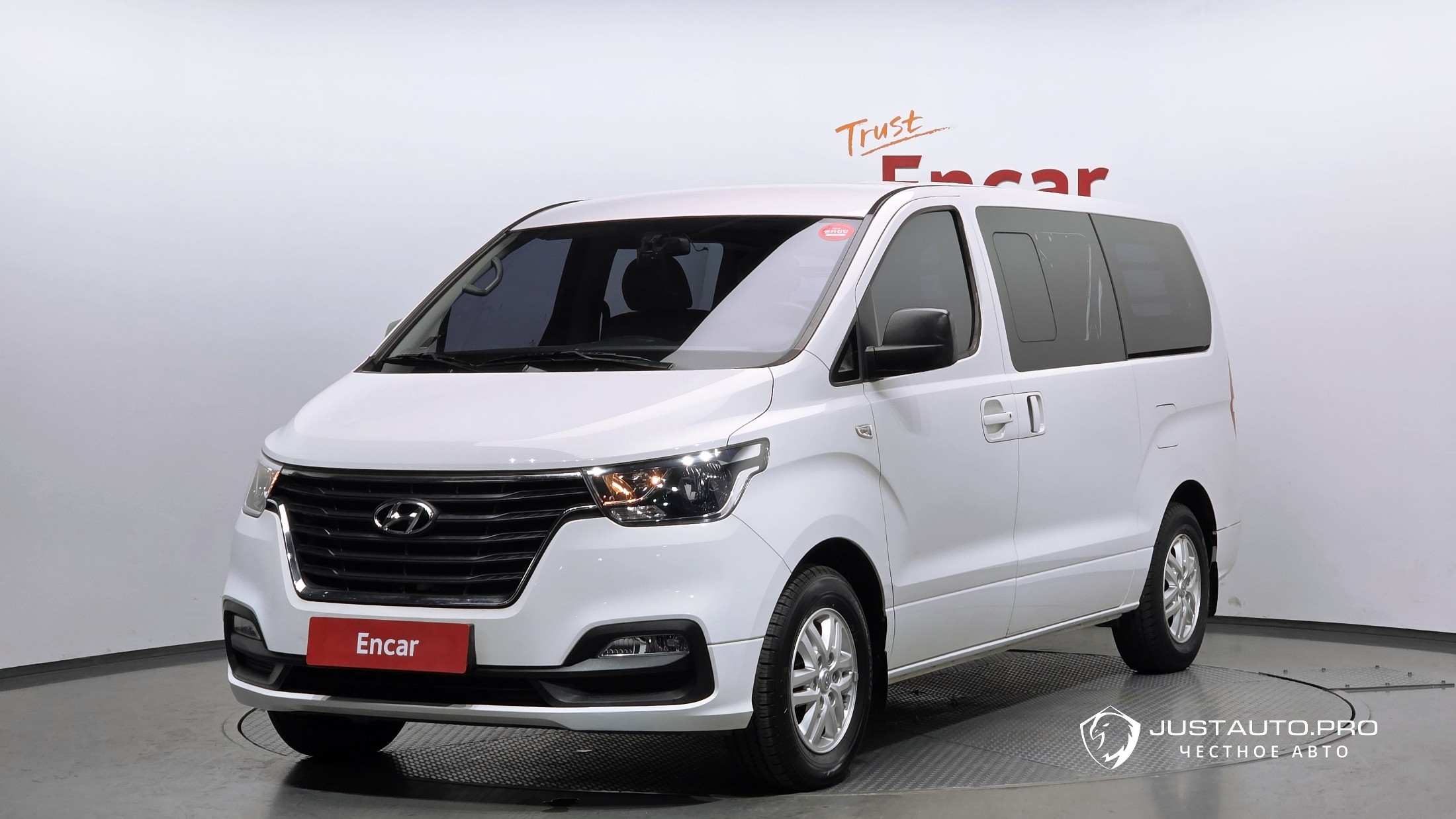 Автомобиль Hyundai Starex