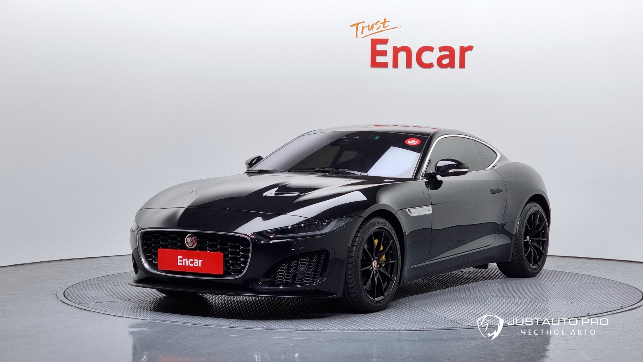 Автомобиль Jaguar F-TYPE