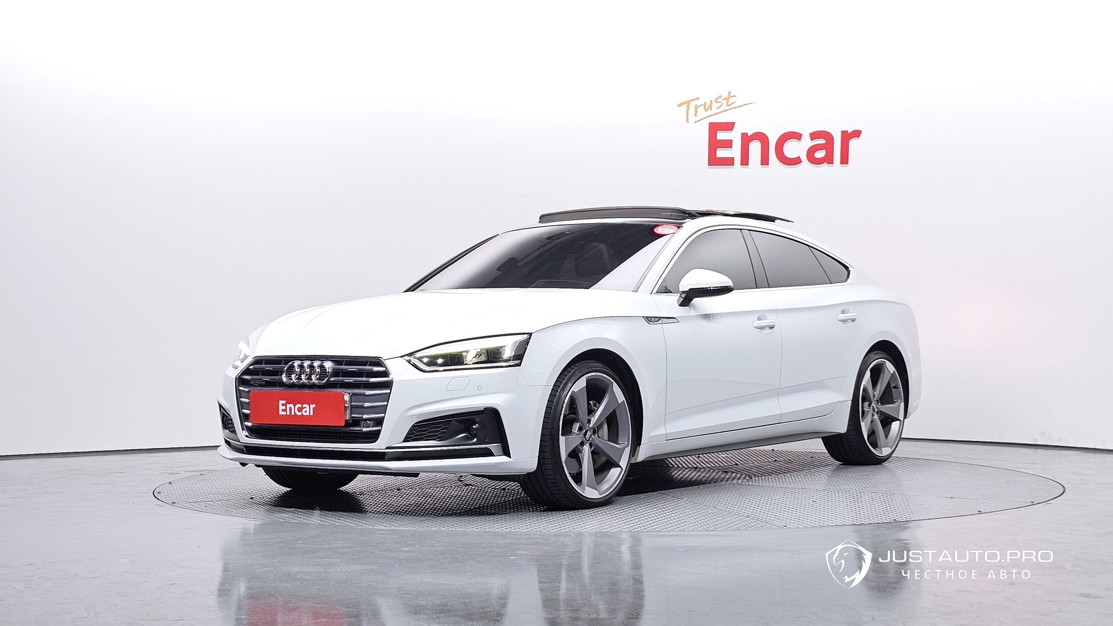 Автомобиль Audi A5