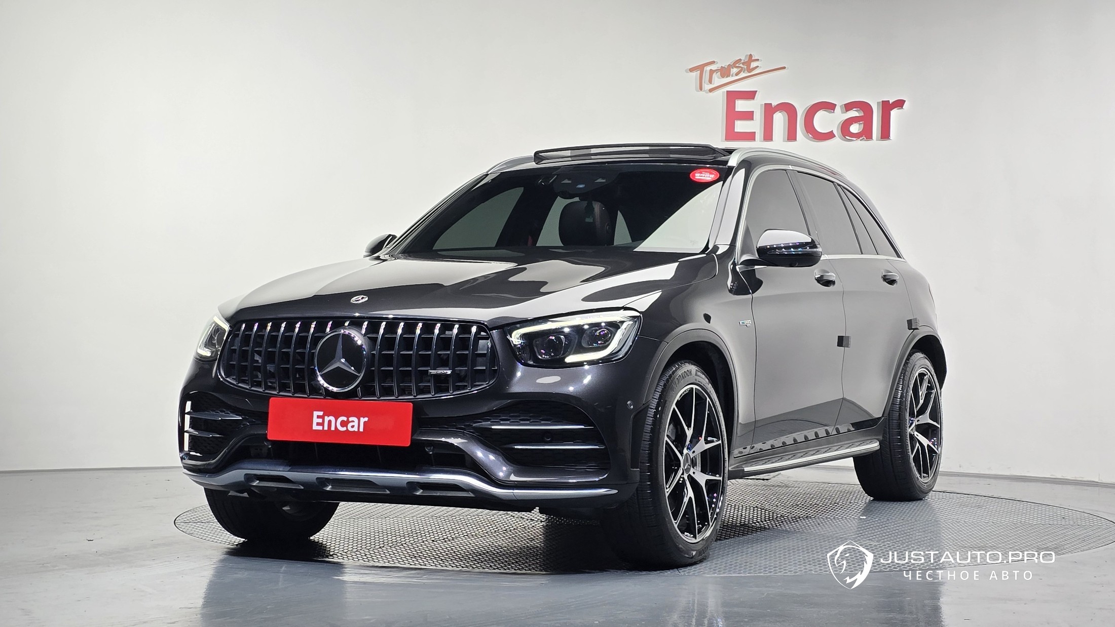 Автомобиль Mercedes-Benz GLC-Class