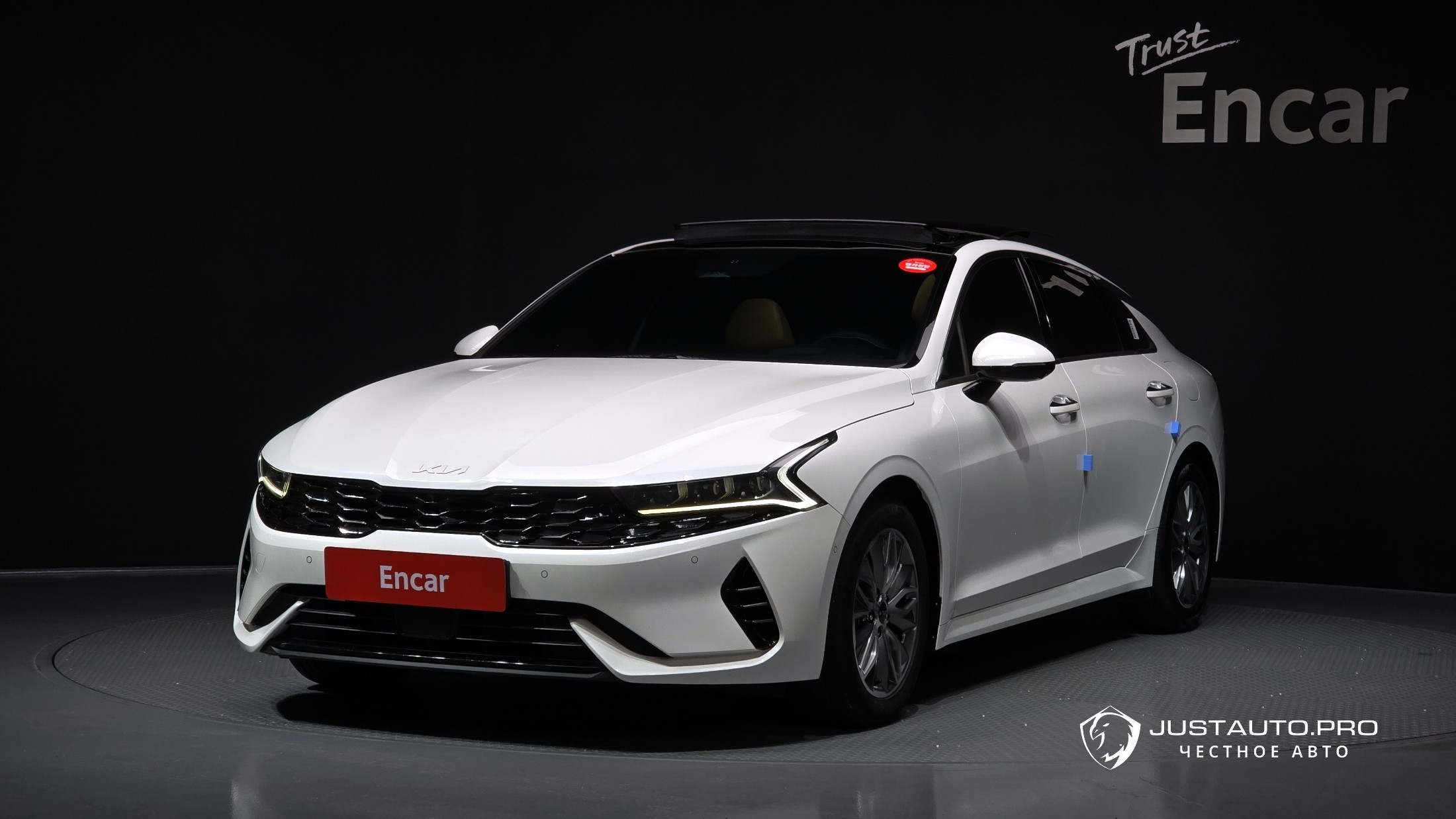 Автомобиль Kia K5