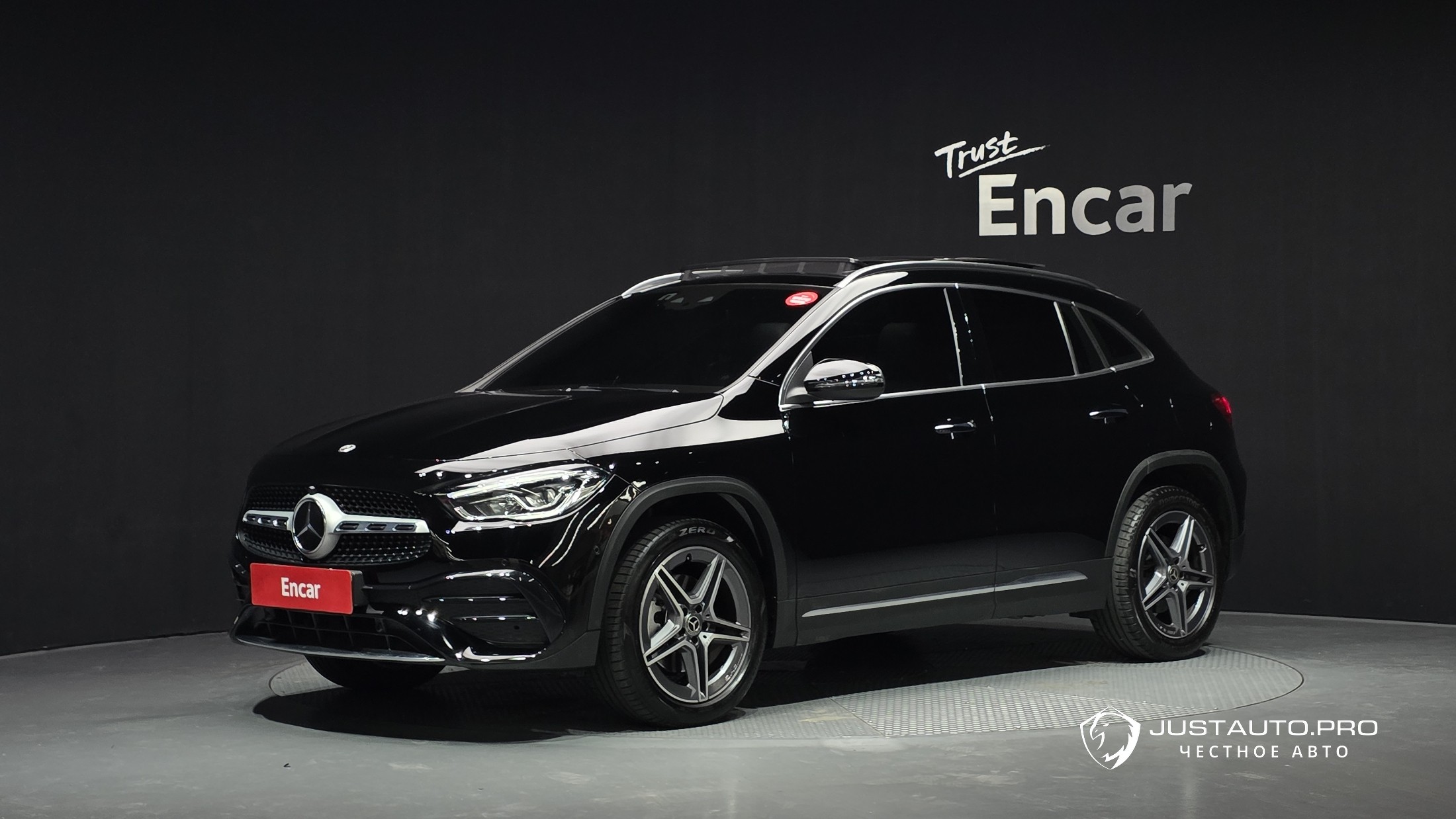 Автомобиль Mercedes-Benz GLA-Class