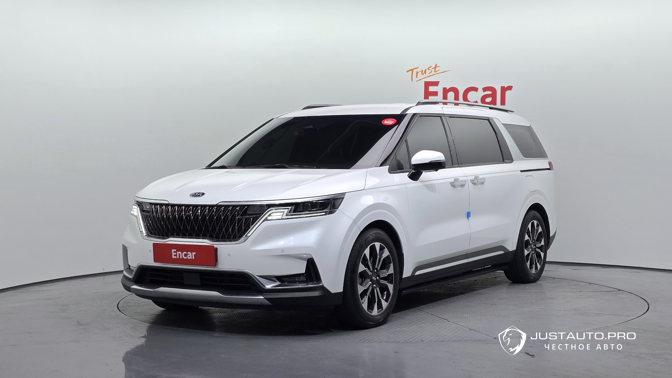 Автомобиль Kia Canival