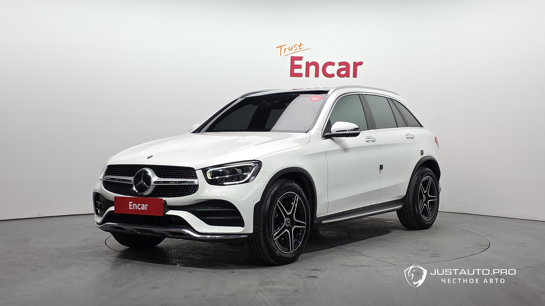 Автомобиль Mercedes-Benz GLC-Class