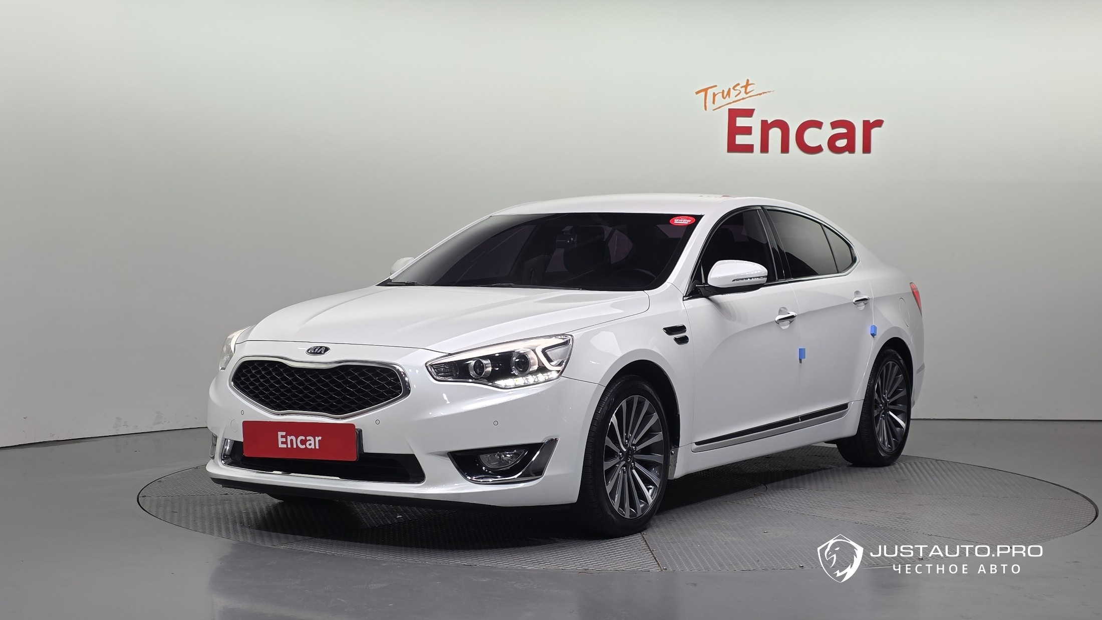 Автомобиль Kia K7