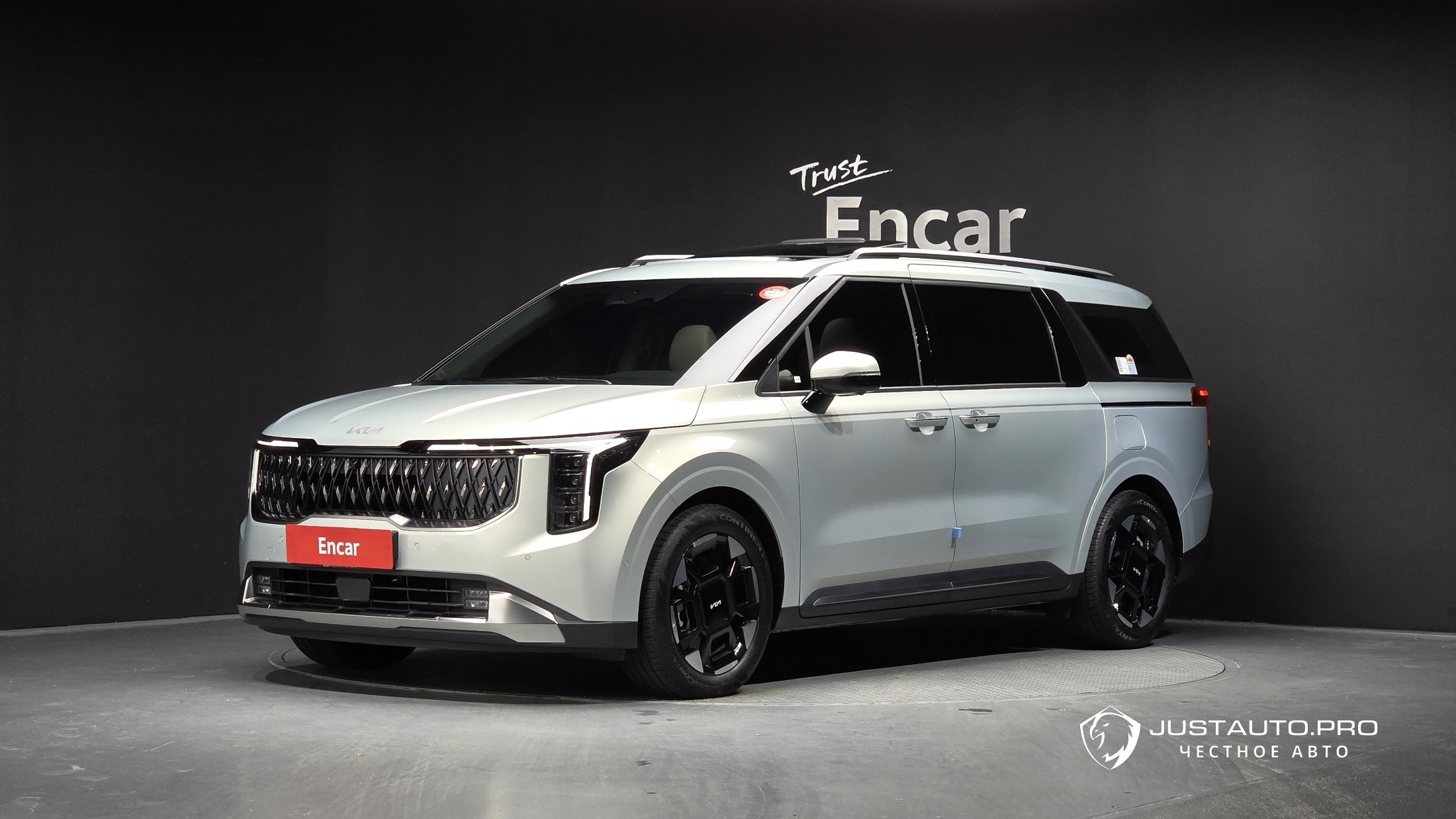 Автомобиль Kia Canival