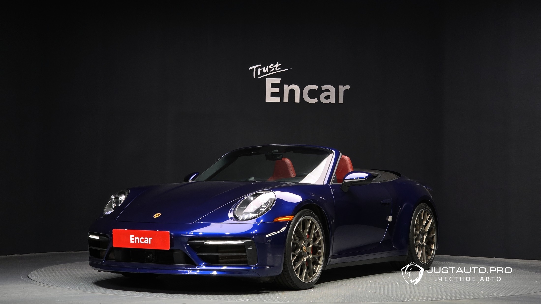 Автомобиль Porsche 911