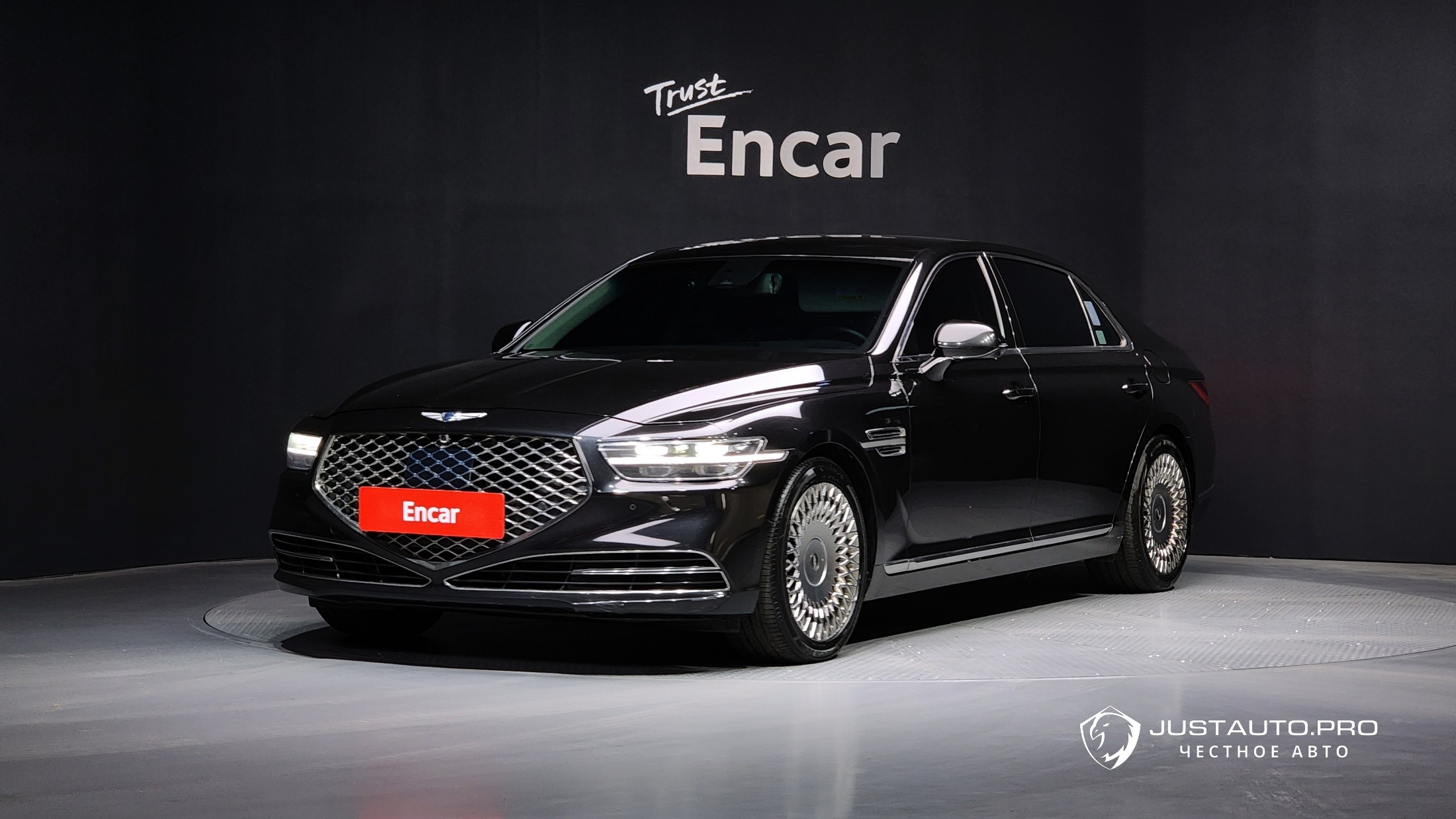 Автомобиль Genesis G90
