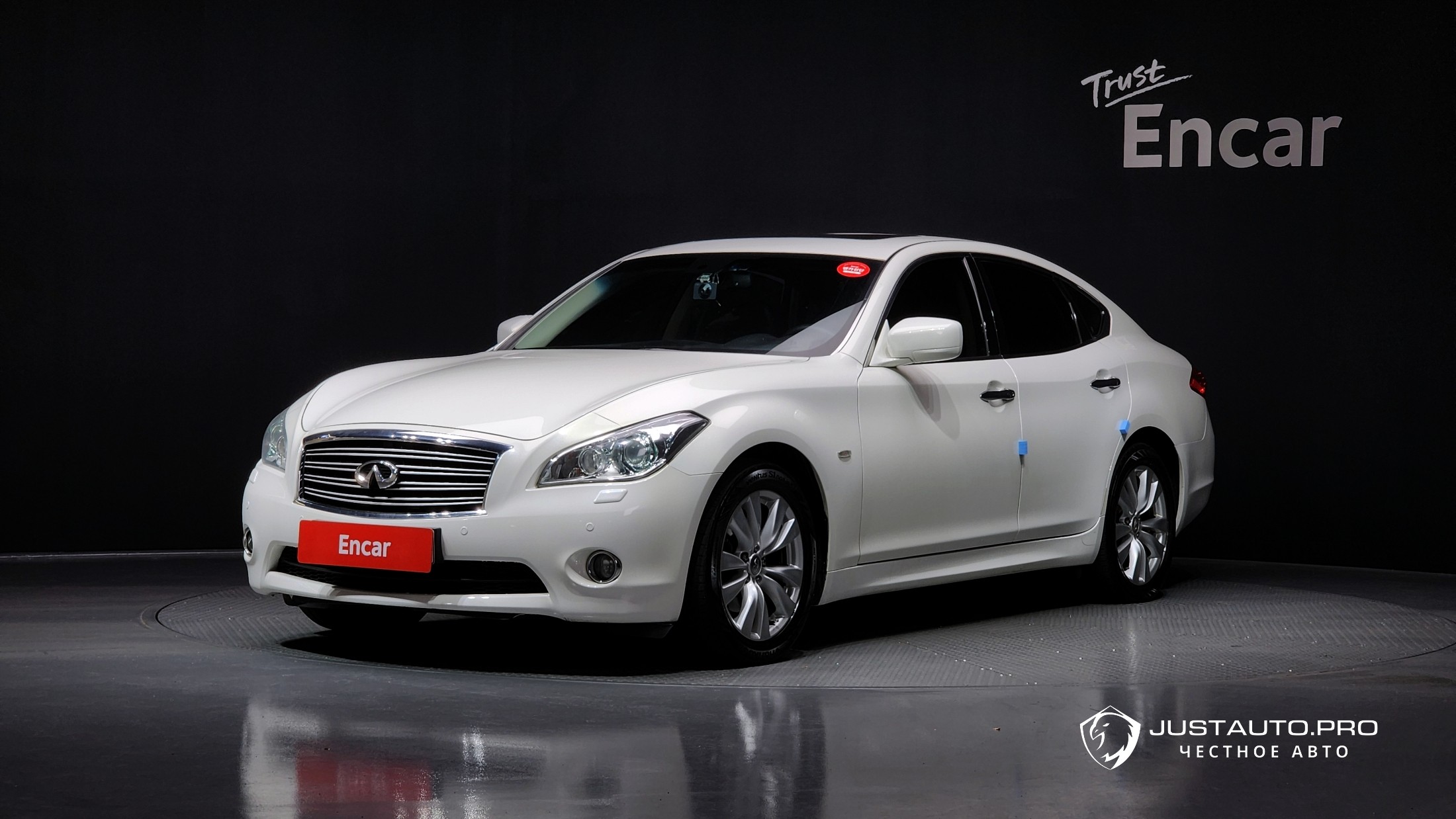 Автомобиль Infiniti M