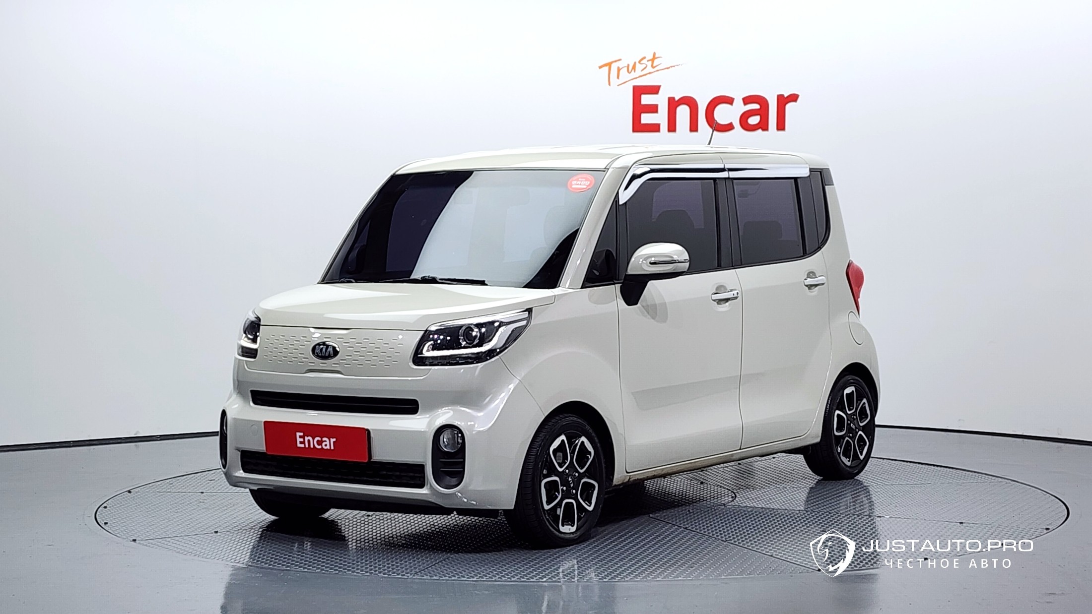 Автомобиль Kia RAY