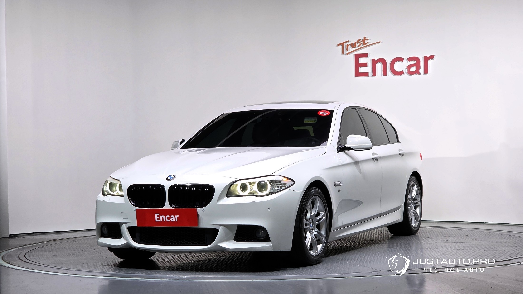 Автомобиль BMW 5-Series