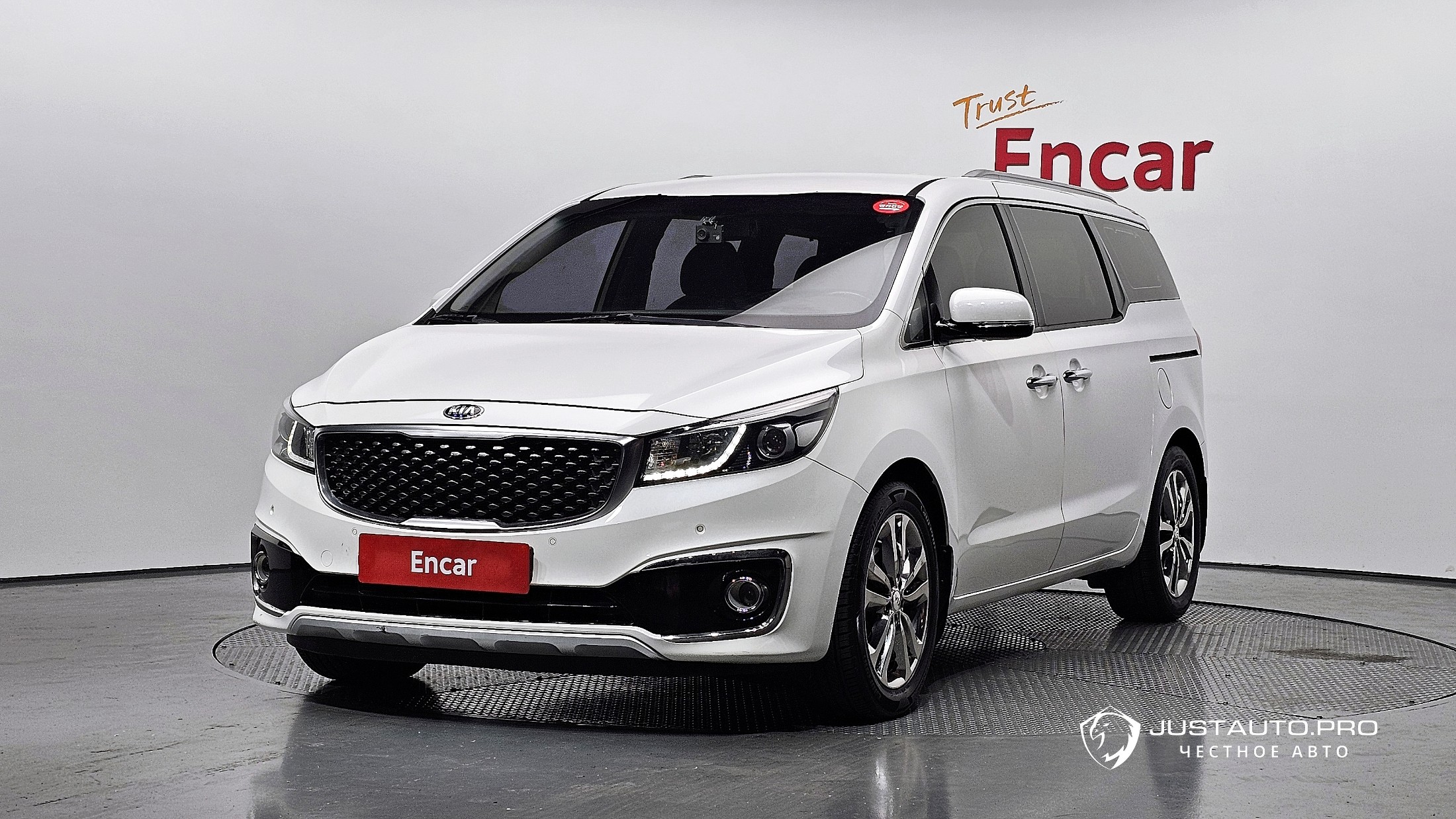 Автомобиль Kia Canival