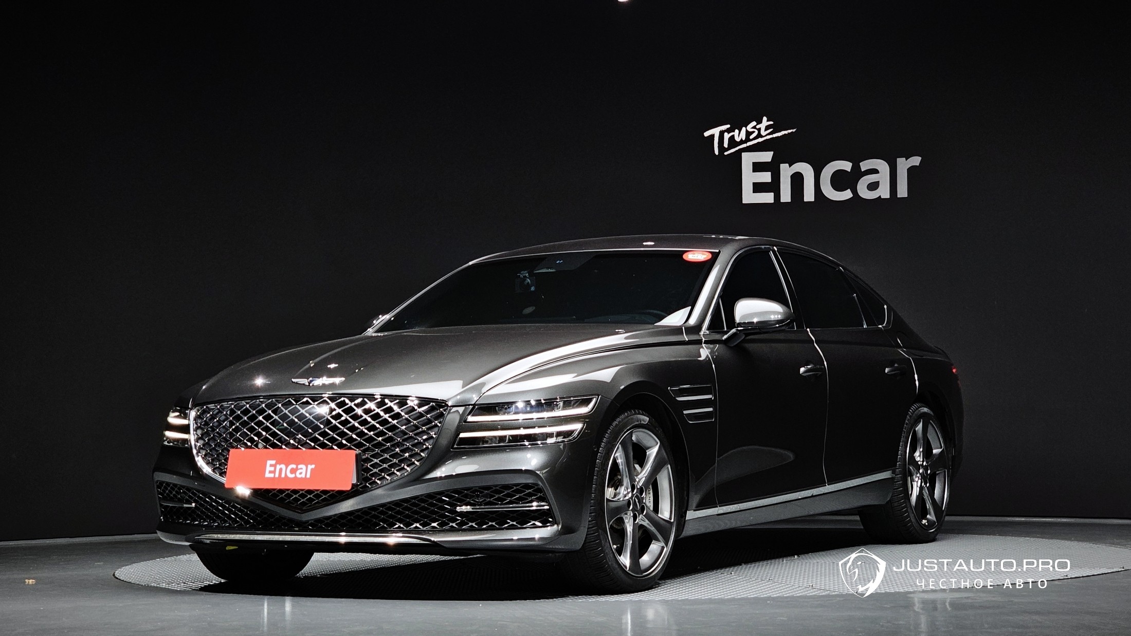 Автомобиль Genesis G80