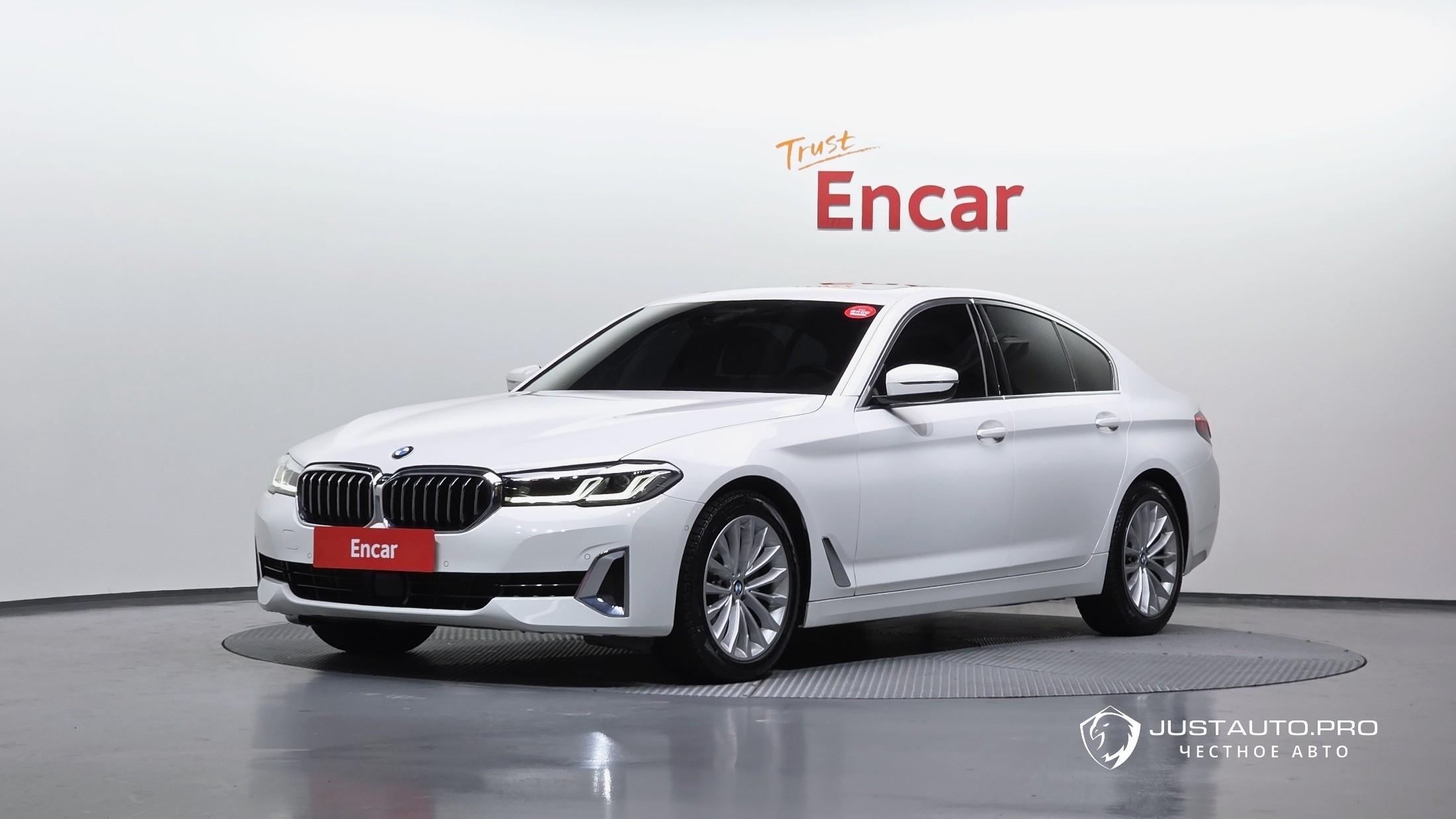 Автомобиль BMW 5-Series