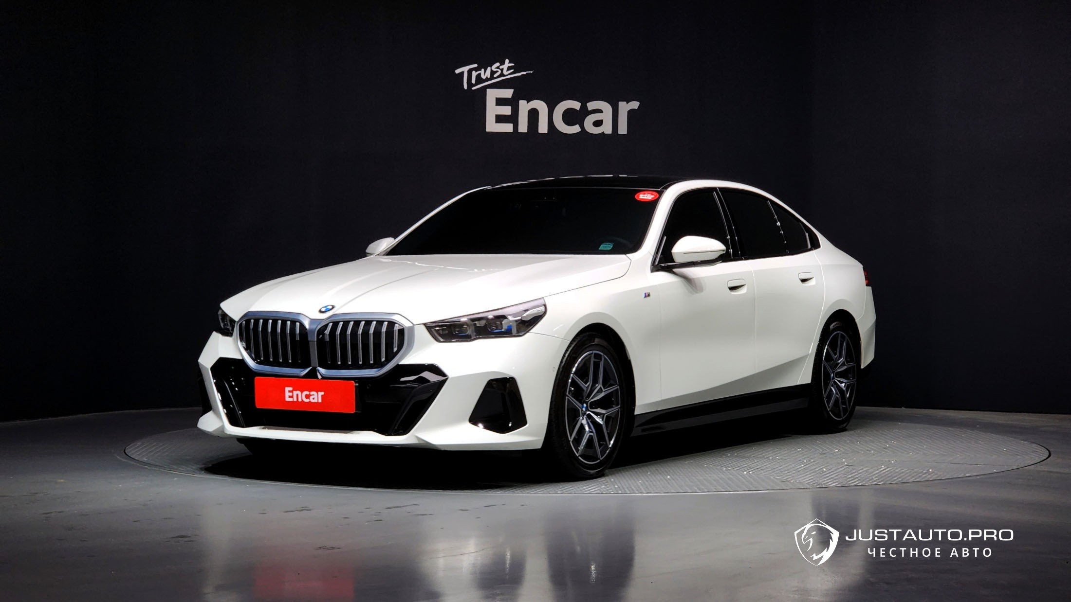 Автомобиль BMW 5-Series