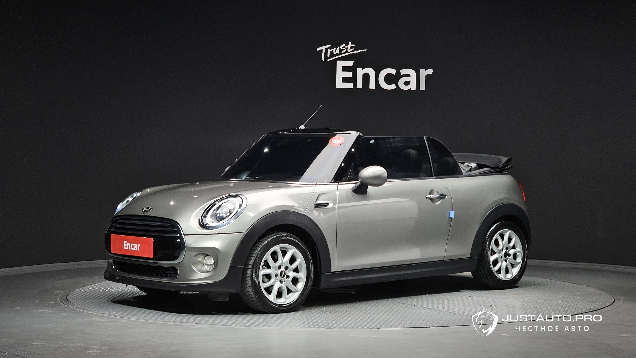 Автомобиль Mini Cooper Convertible