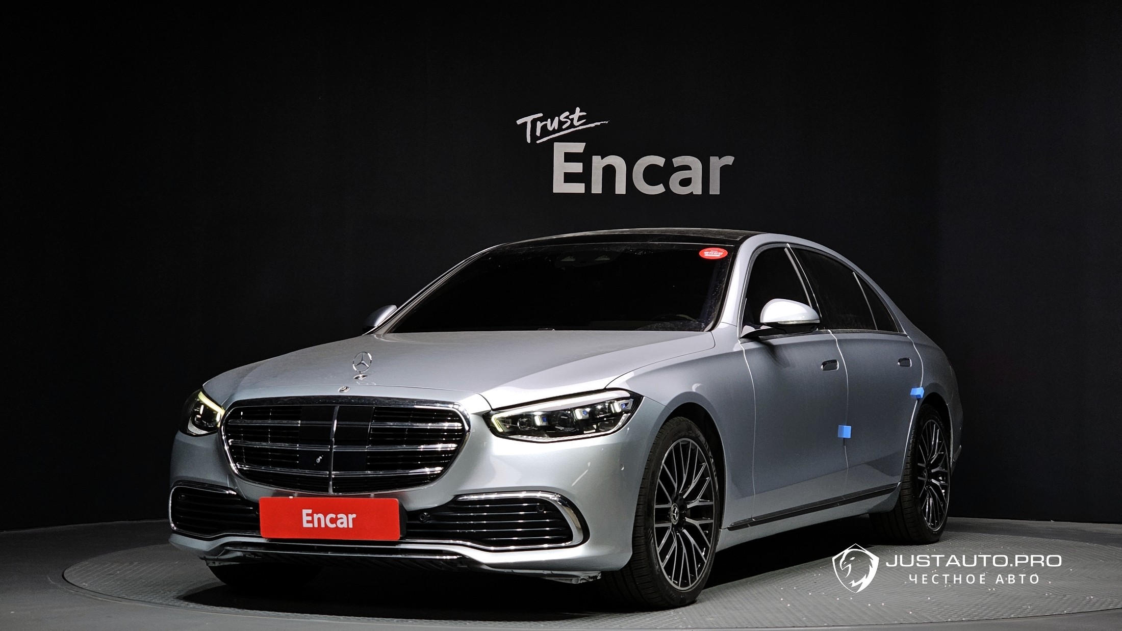 Автомобиль Mercedes-Benz S-Class