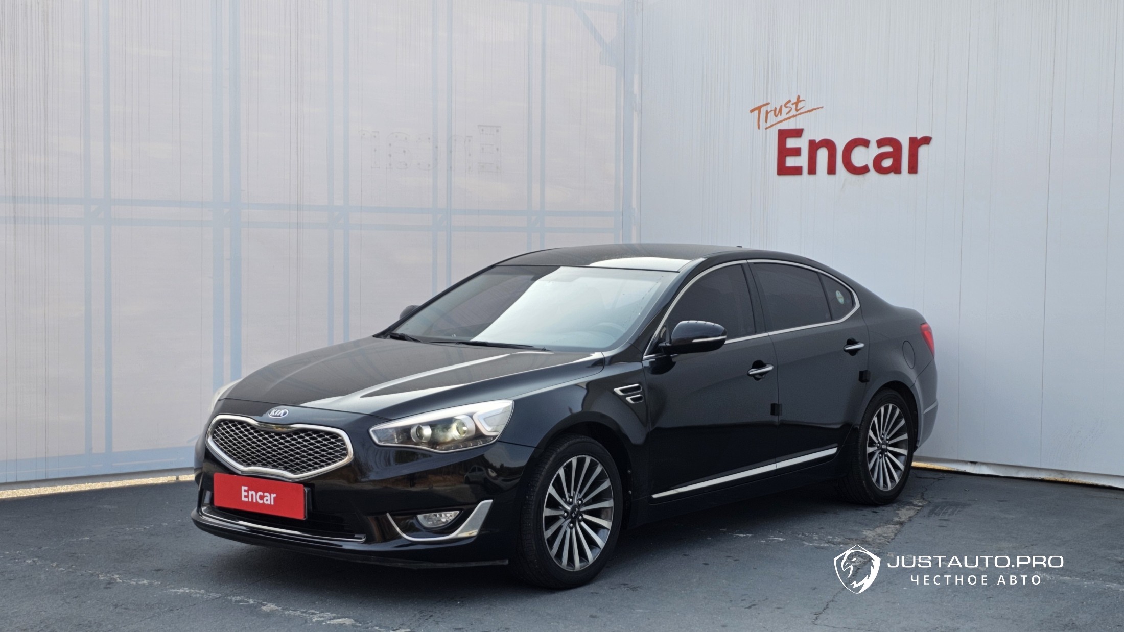 Автомобиль Kia K7