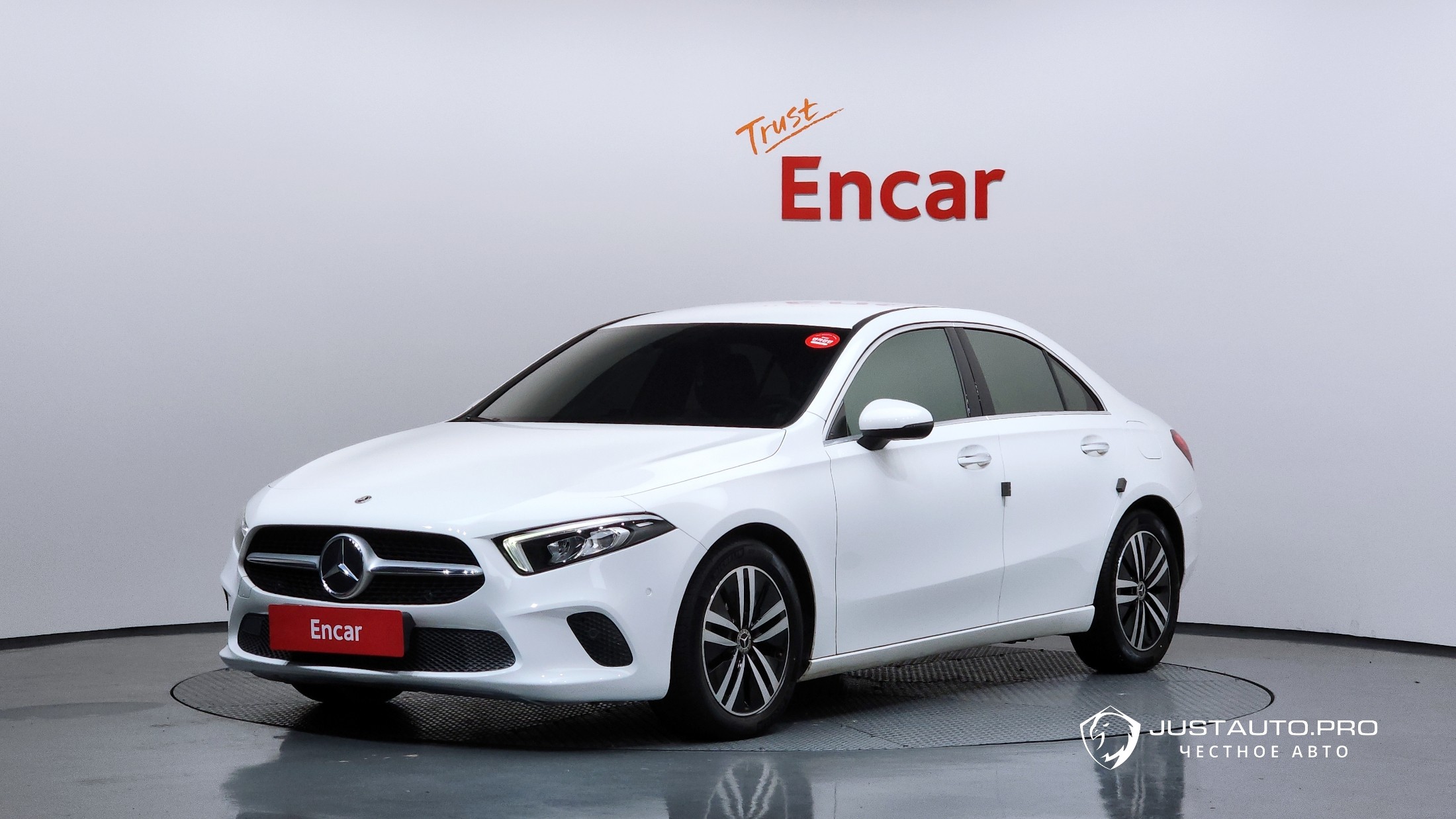 Автомобиль Mercedes-Benz A-Class