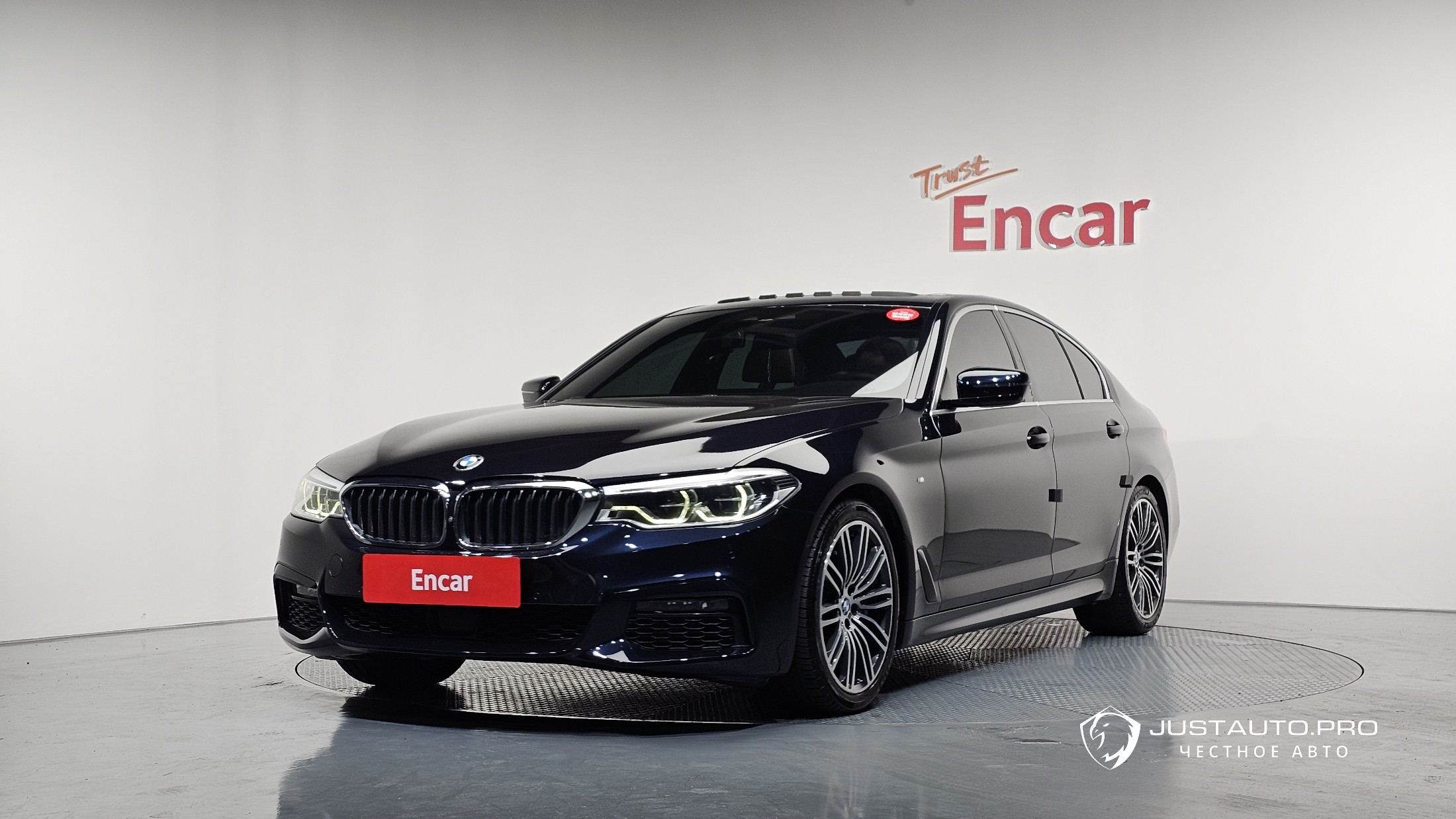 Автомобиль BMW 5-Series