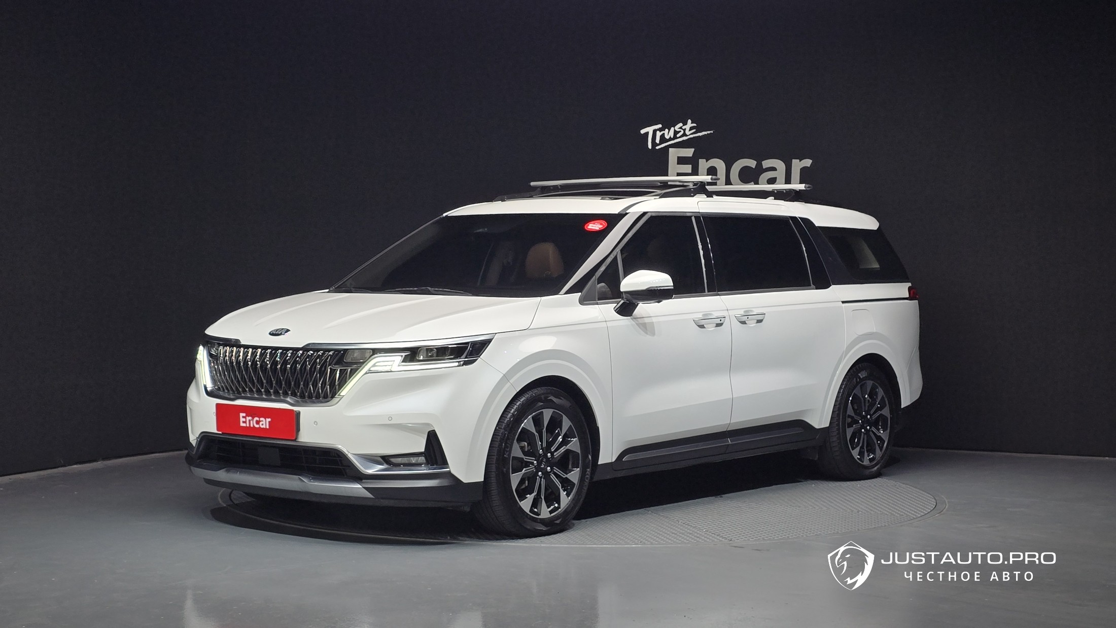 Автомобиль Kia Canival