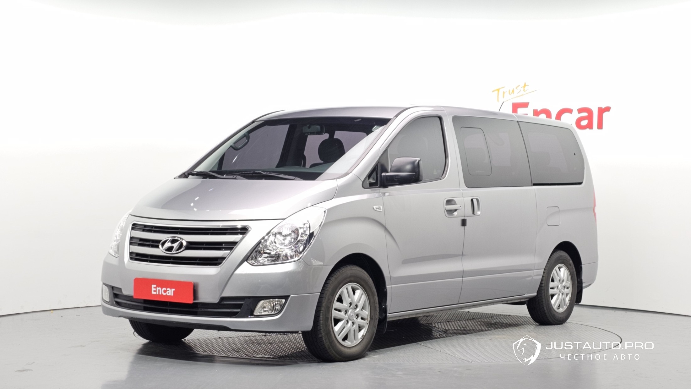 Автомобиль Hyundai Starex