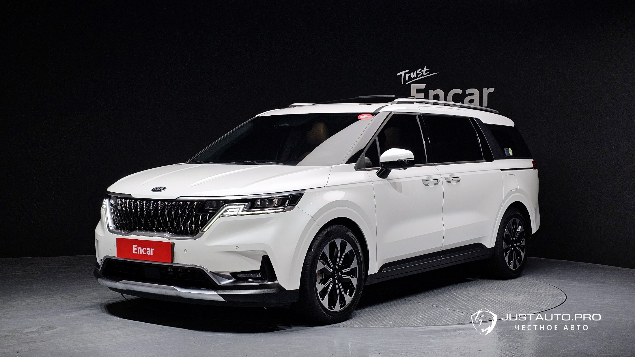 Автомобиль Kia Canival