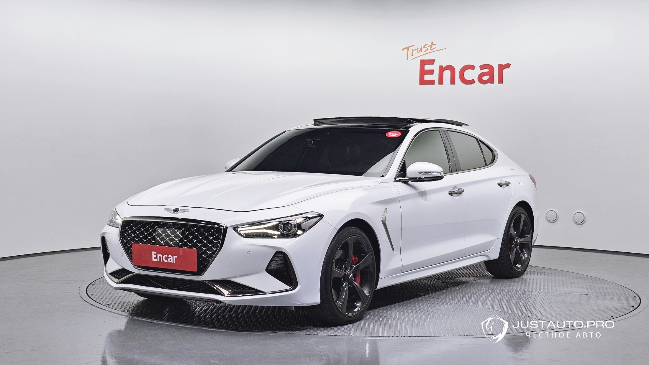 Автомобиль Genesis G70