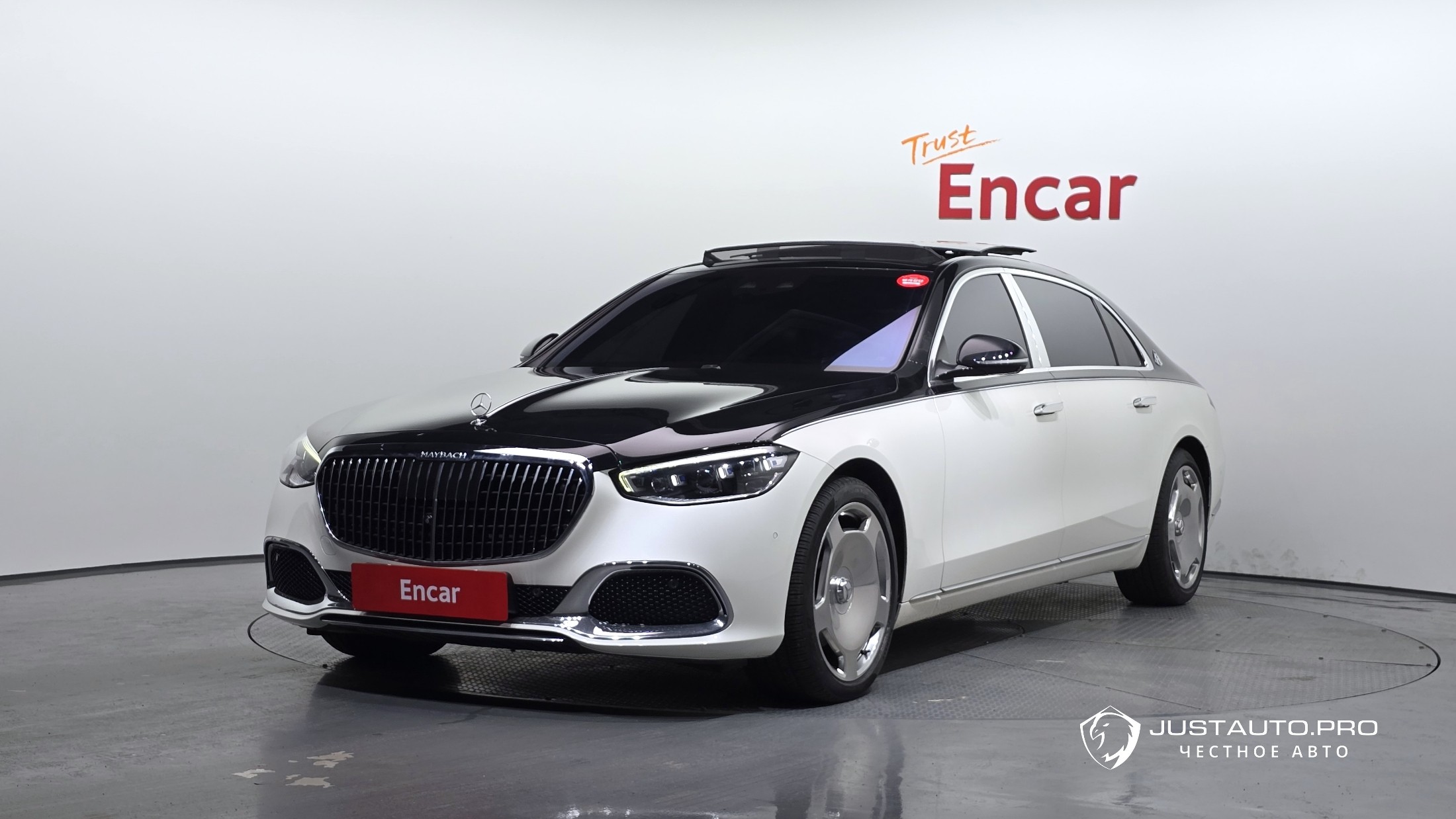 Автомобиль Mercedes-Benz S-Class