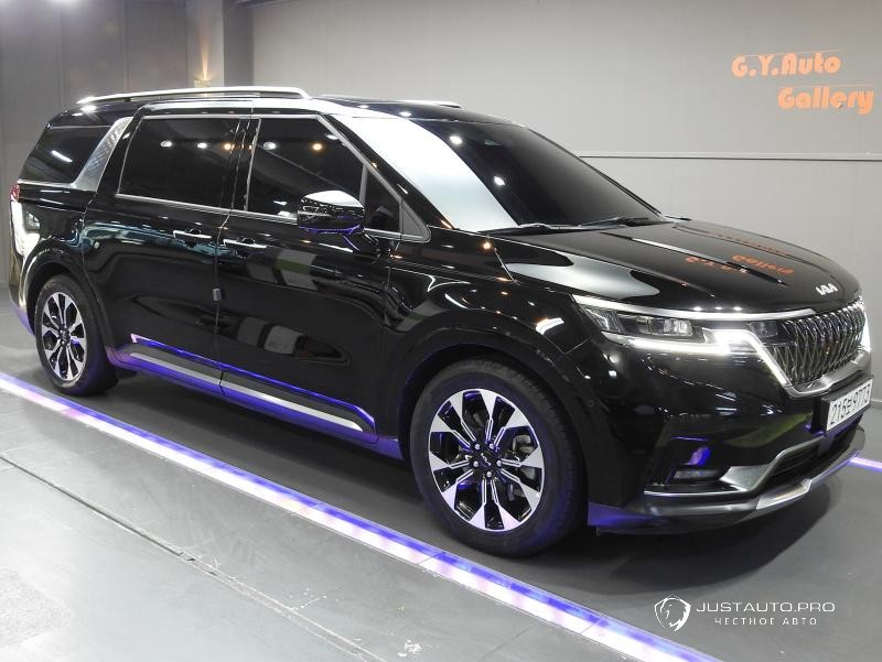 Автомобиль Kia Canival