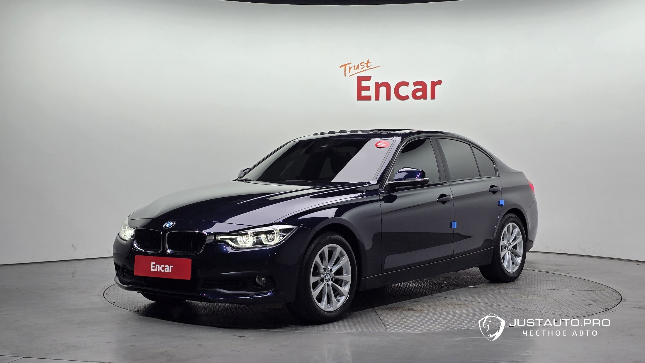 Автомобиль BMW 3-Series