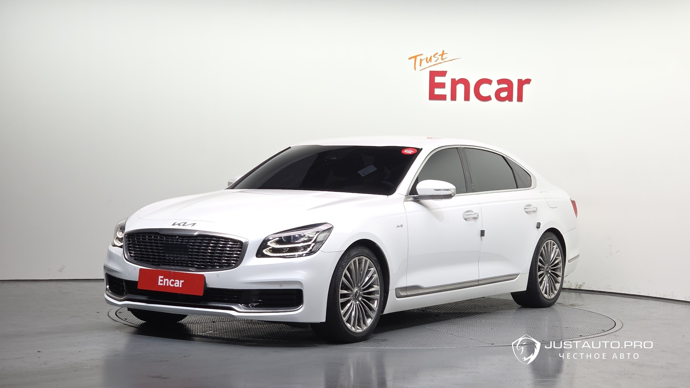 Автомобиль Kia K9