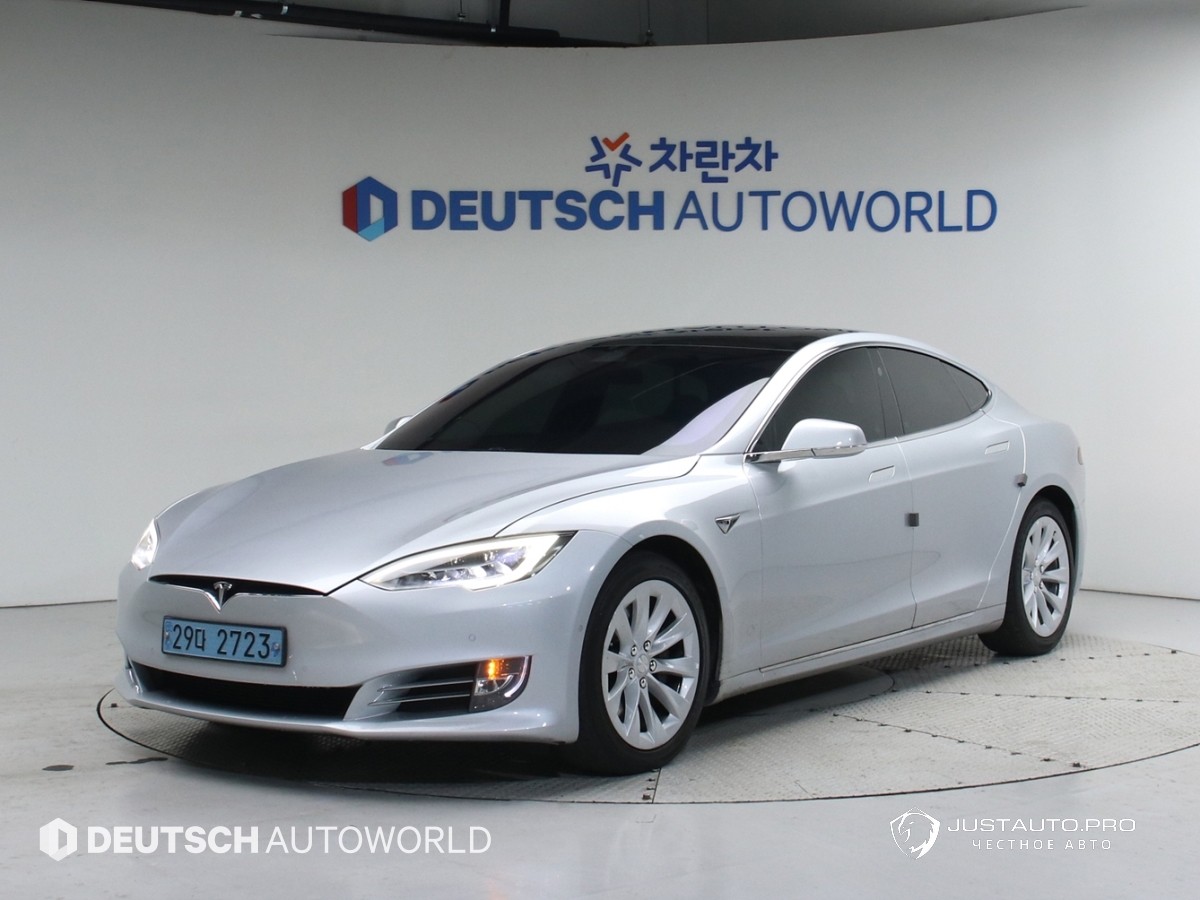 Автомобиль Tesla Model S