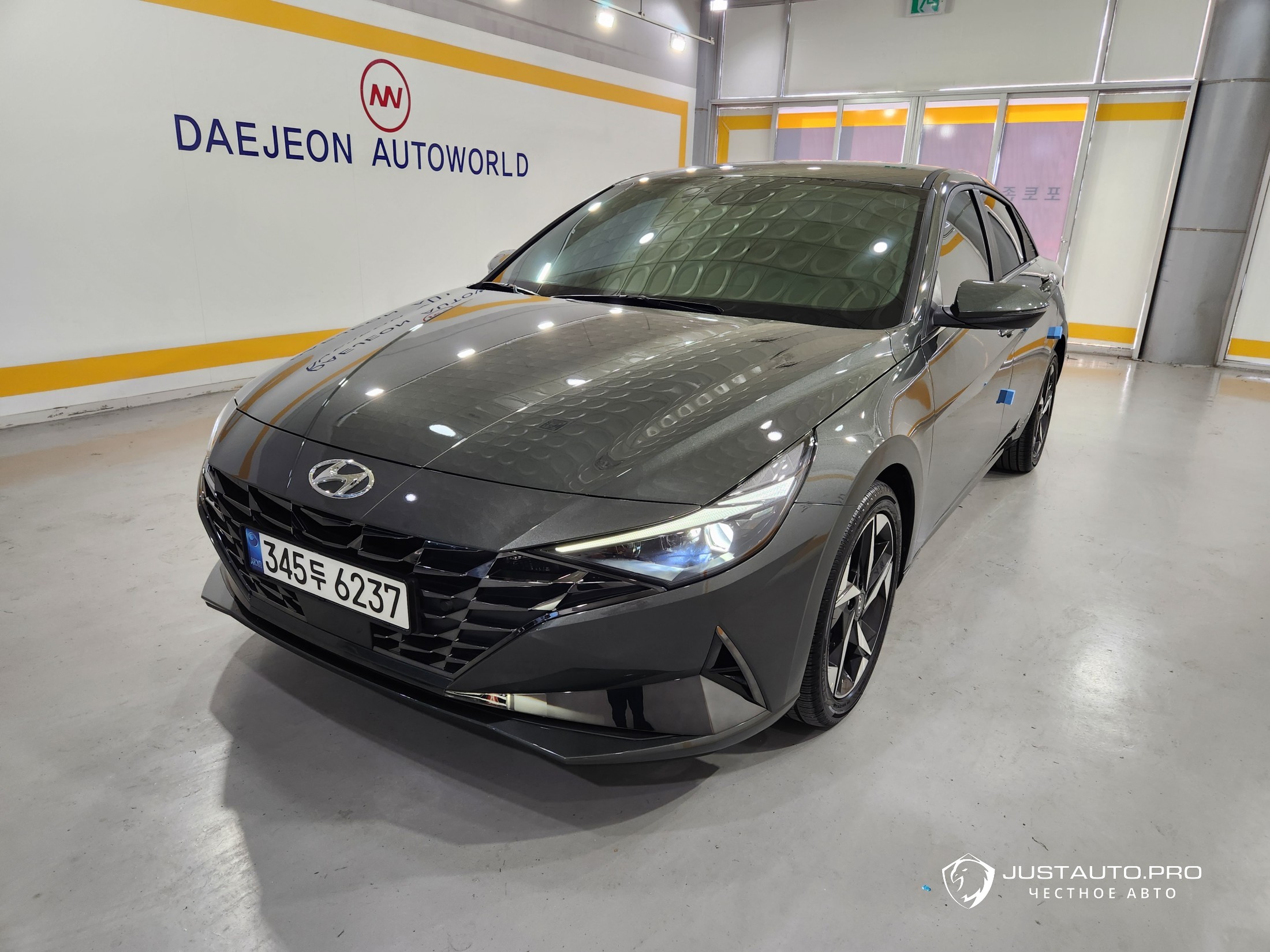 Автомобиль Hyundai AVANTE